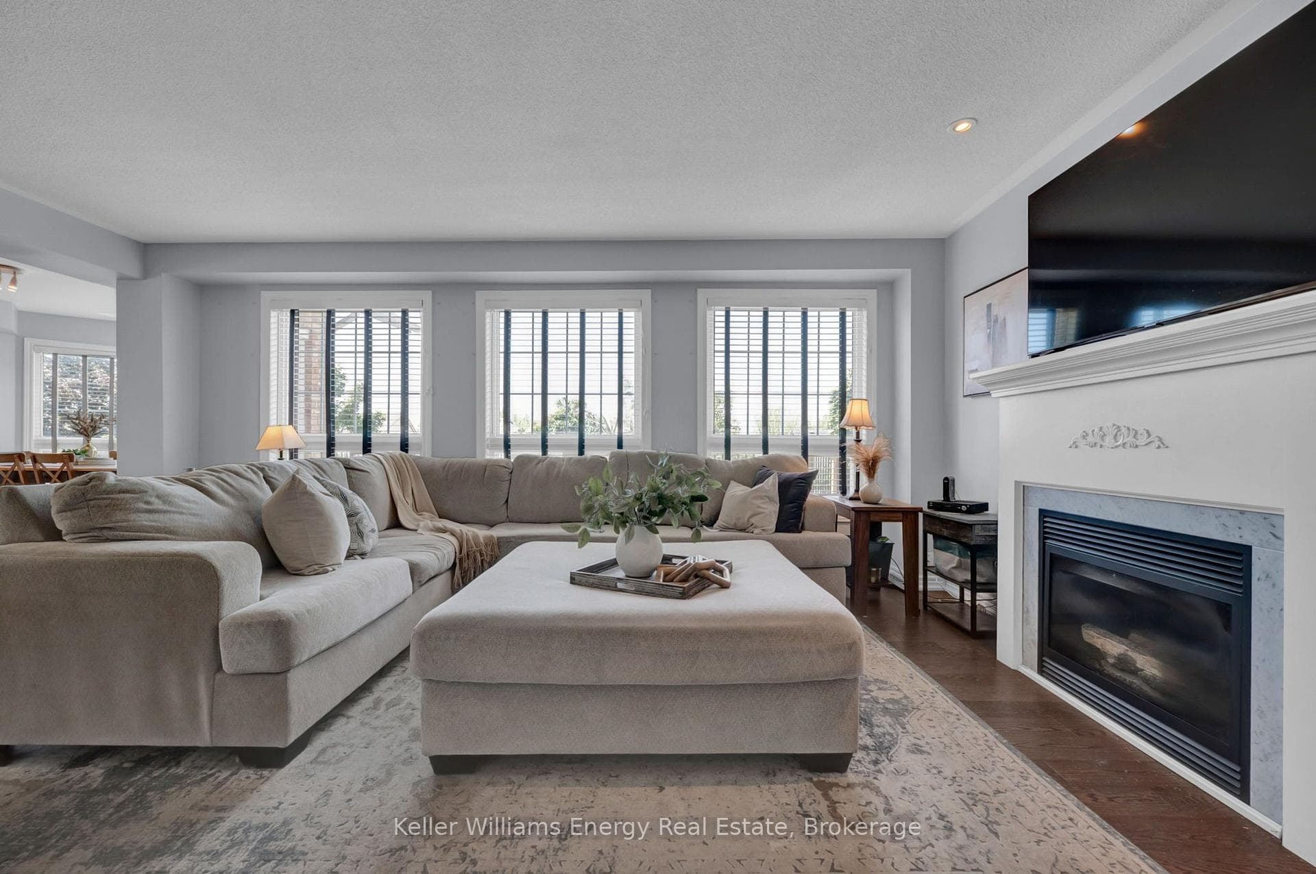 1502 Clearbrook Drive photo 9
