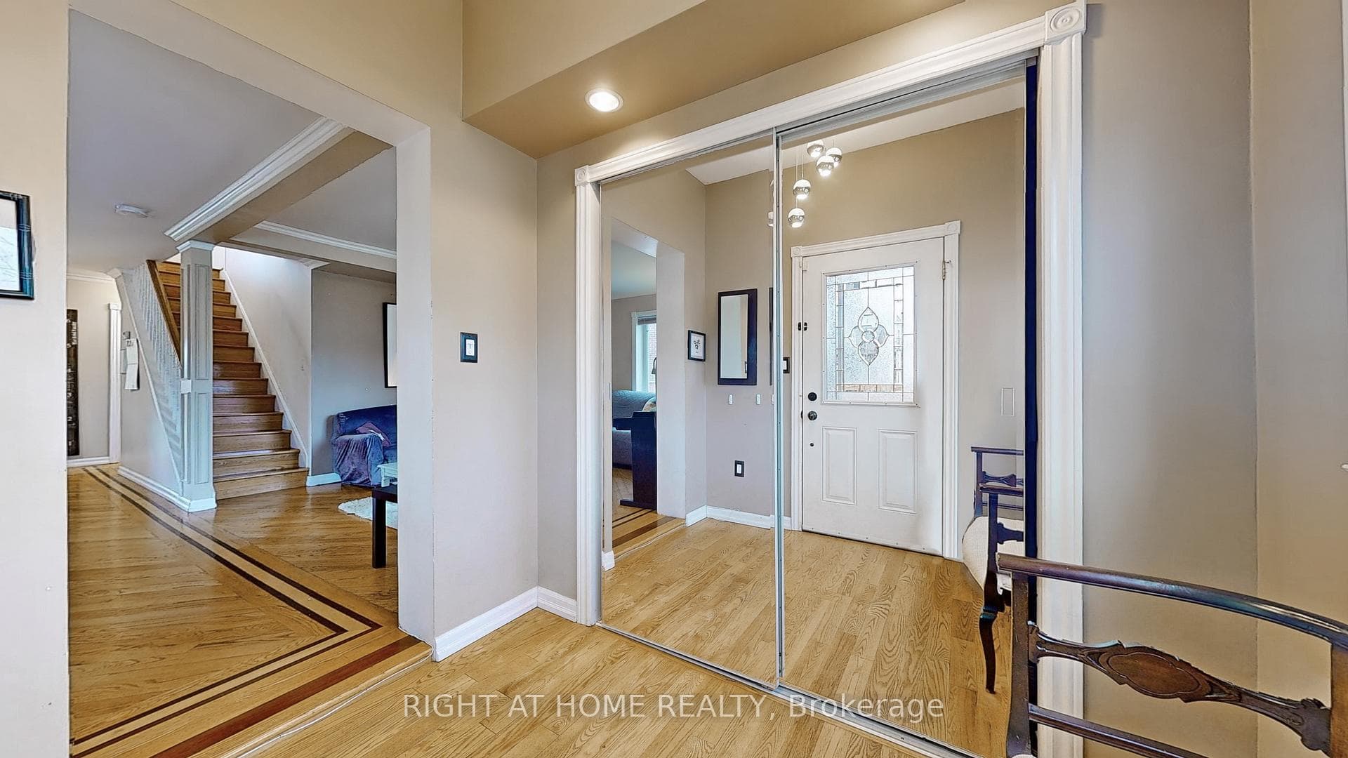 68 Eaglewood Boulevard photo 3