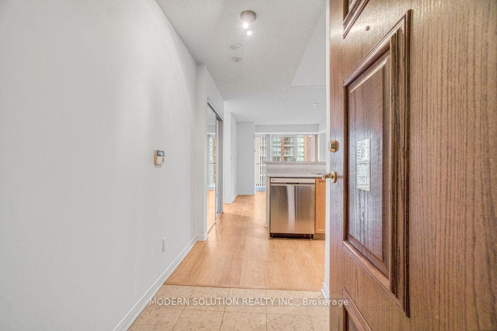 7 Michael Power Place Unit 1101 photo 8