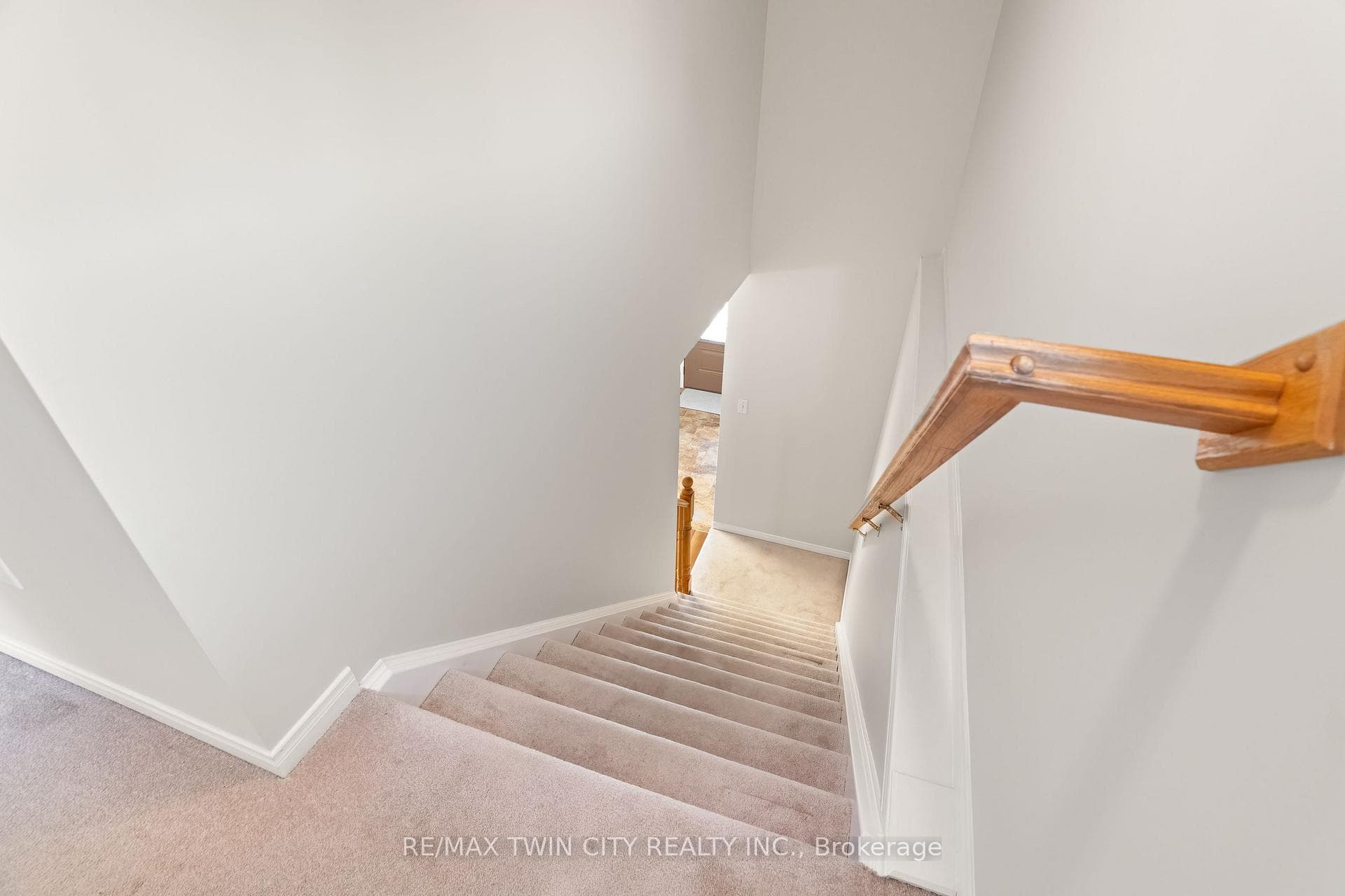 92 Snowdrop Crescent photo 21