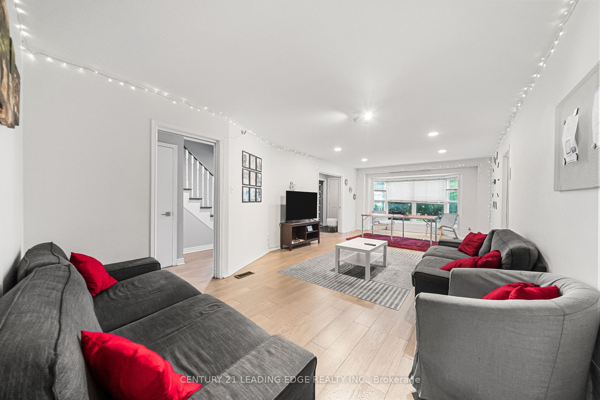 527 Glengarry Avenue photo 18