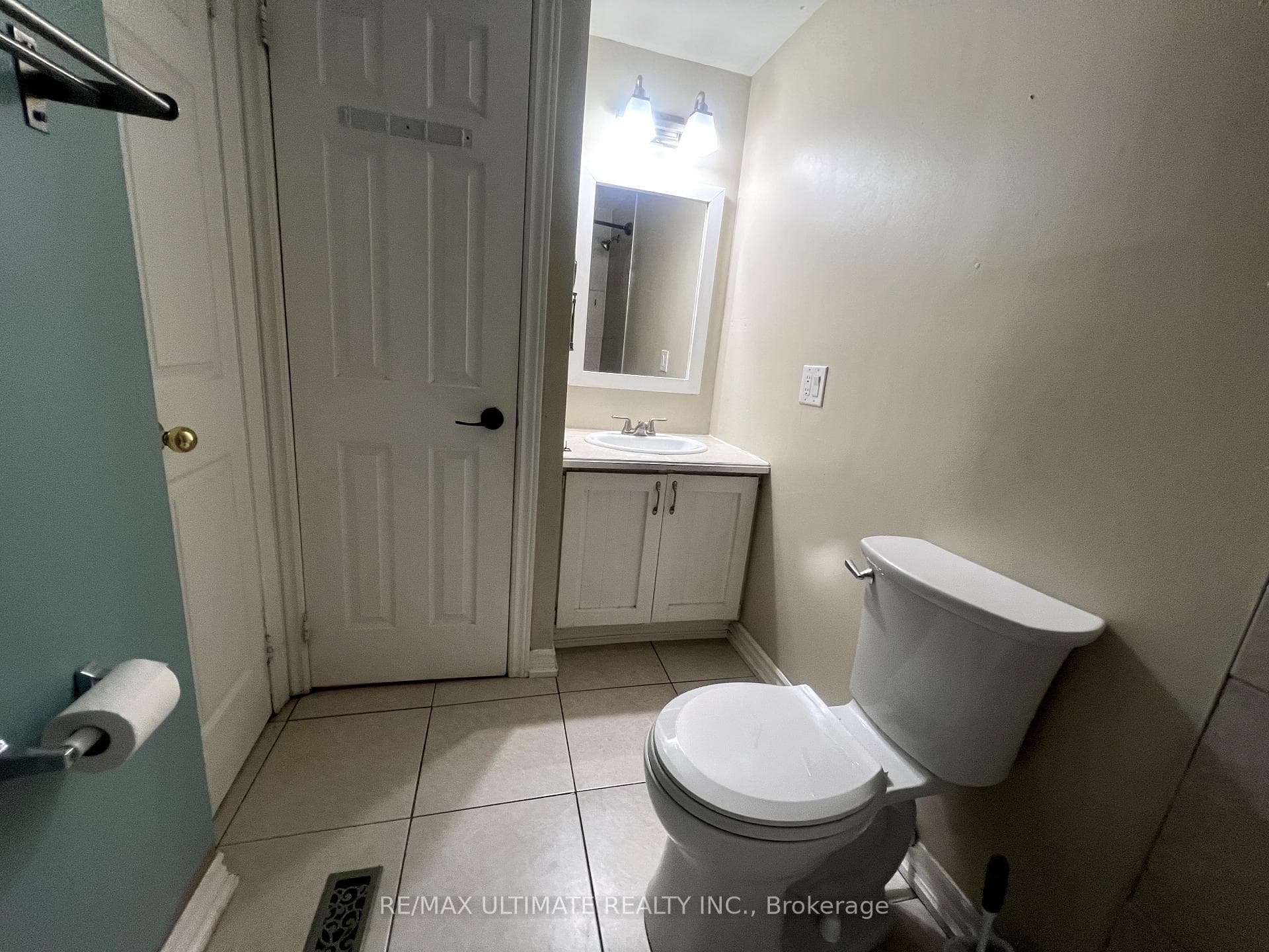 71 Kipling Place photo 22