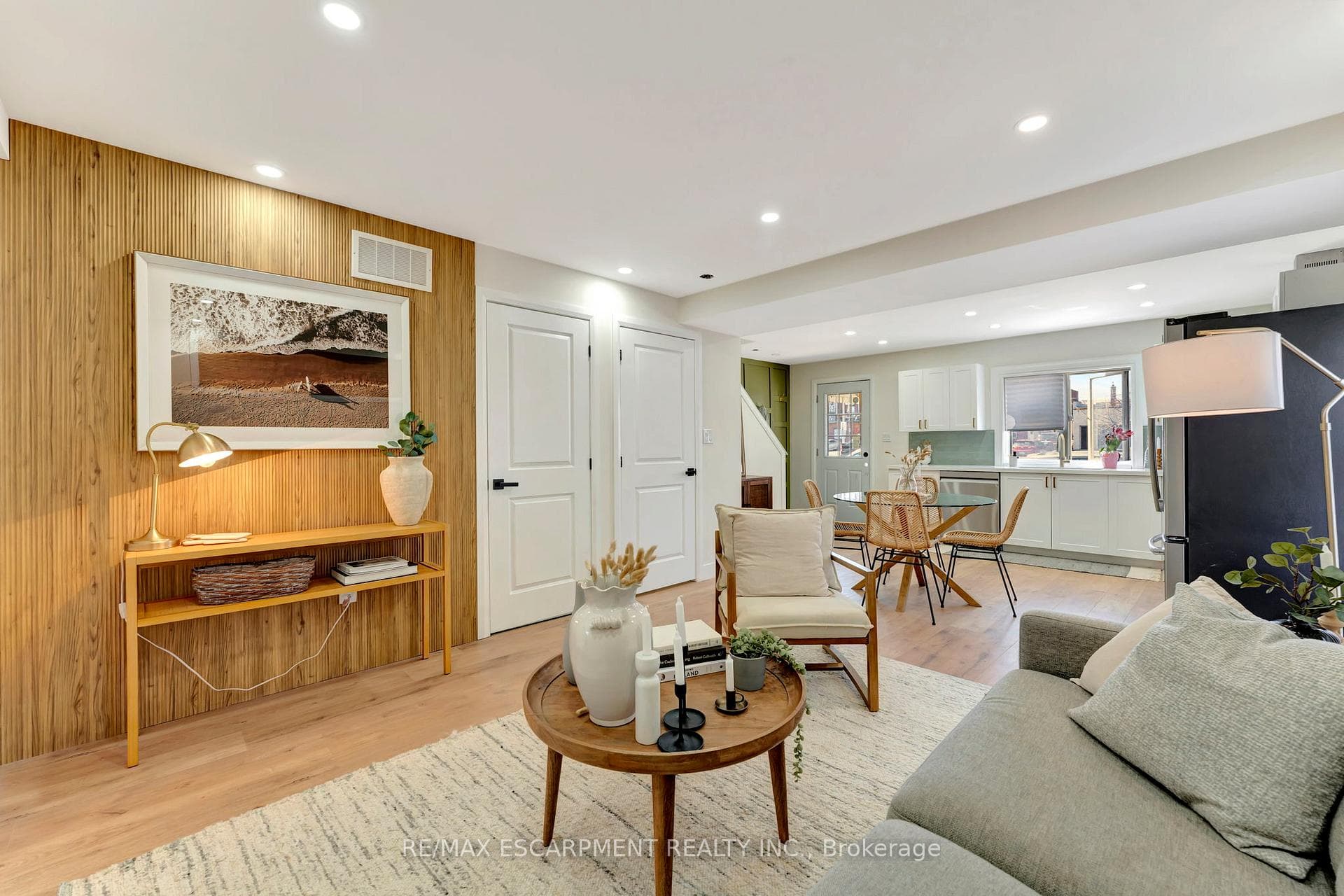 24 Carlisle Street photo 14