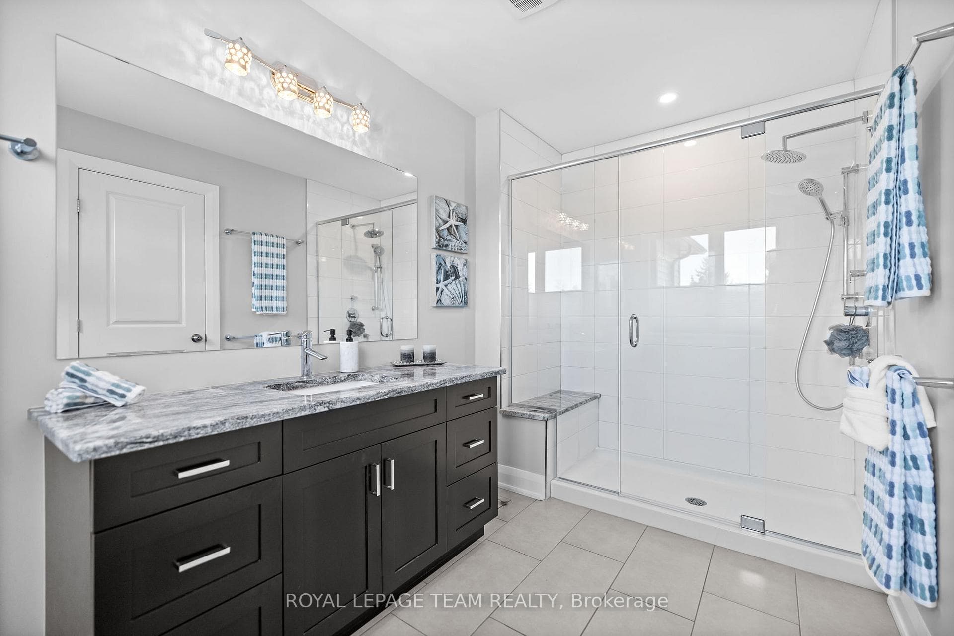 Ensuite with custom shower.