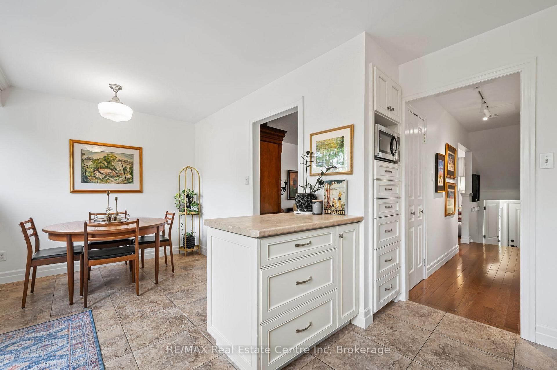 612 COLLEGE Avenue photo 8