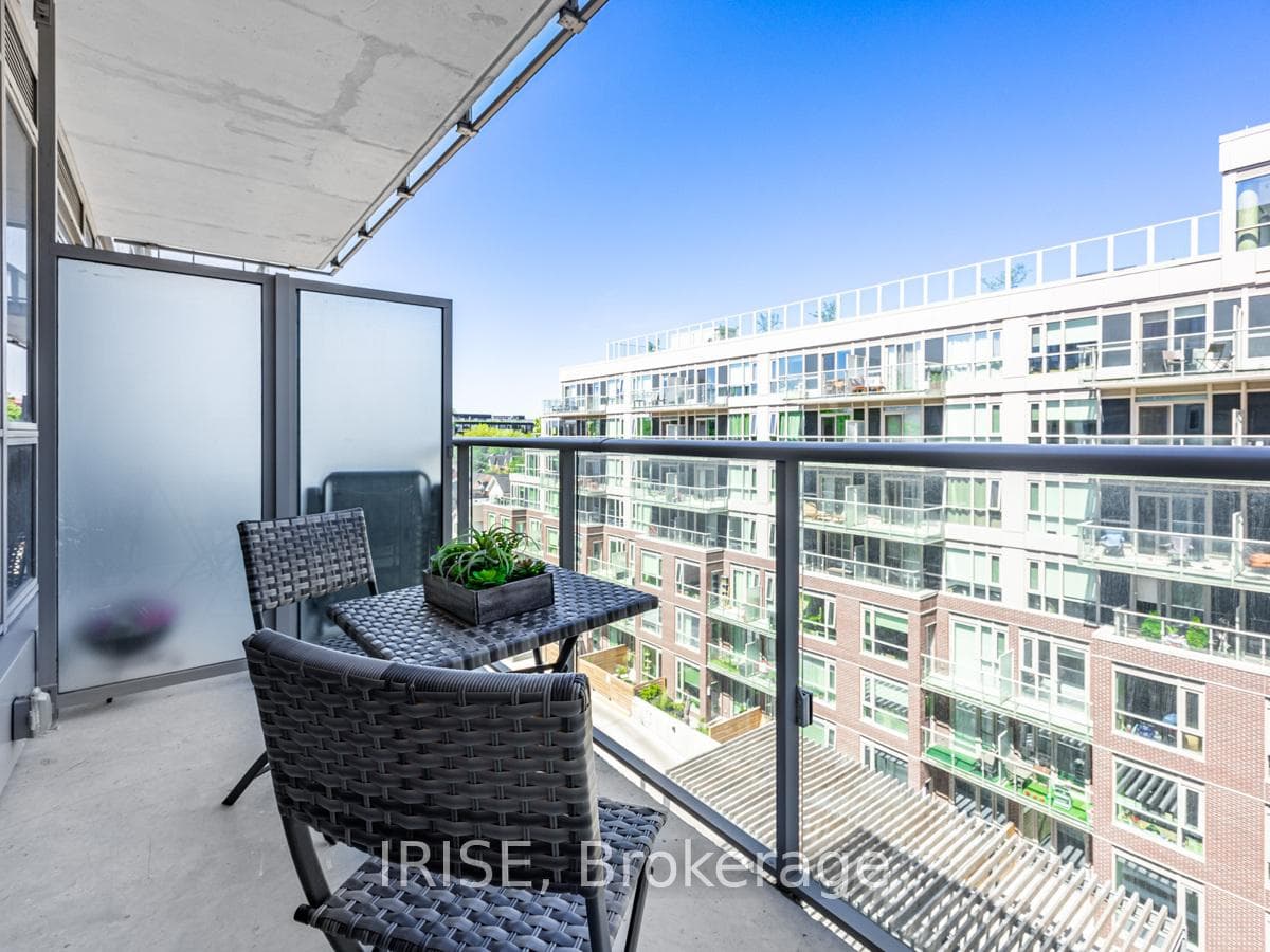 150 Logan Avenue Unit 613 photo 22