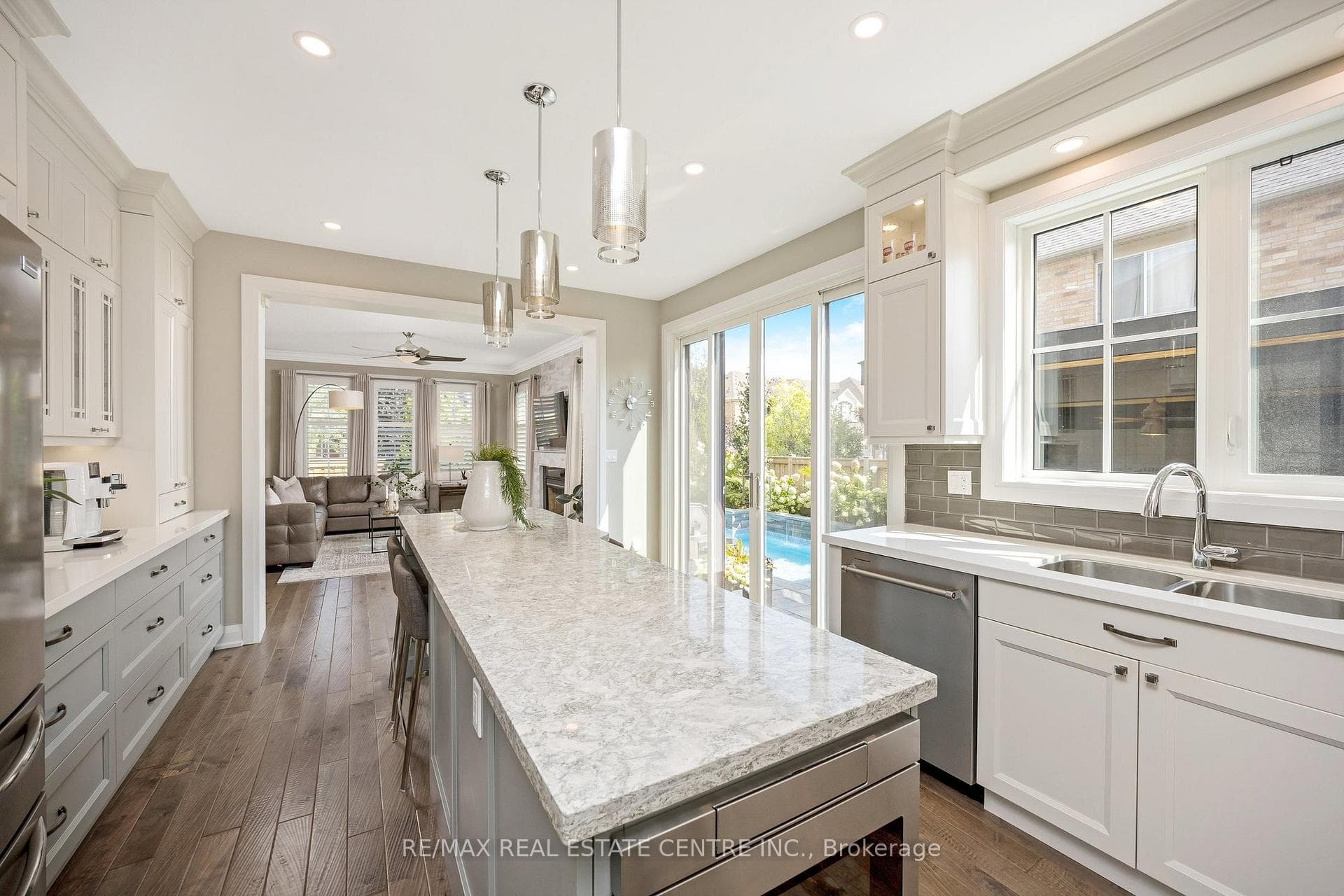 965 Mara Circle photo 14