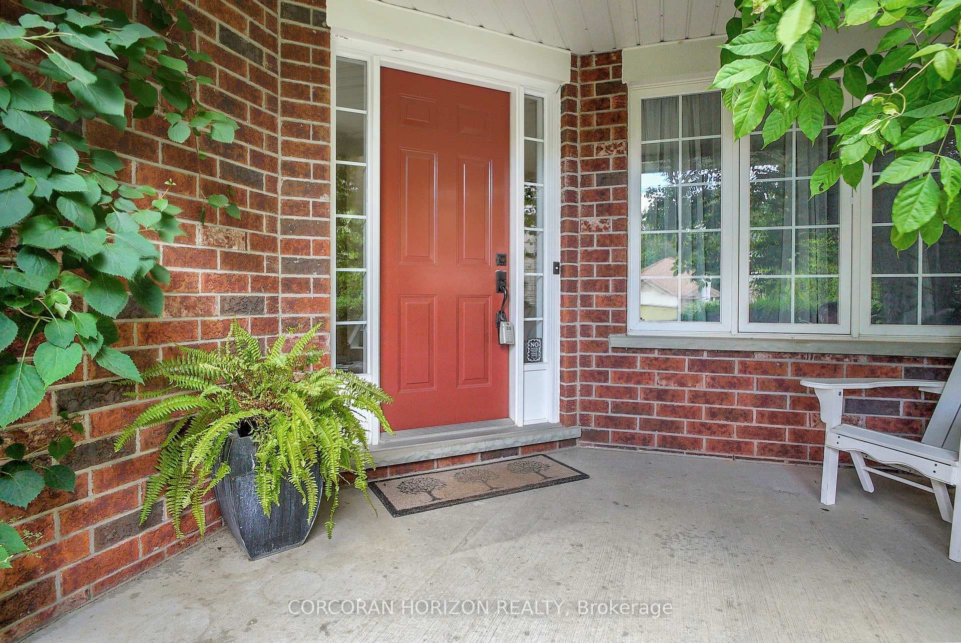 127 Rush Meadow Street photo 3