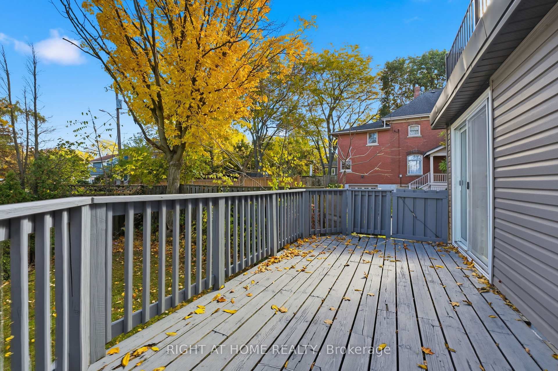 4255 William Street photo 30