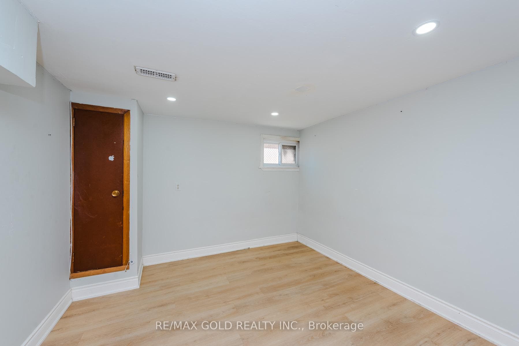 7521 Rockhill Road photo 29
