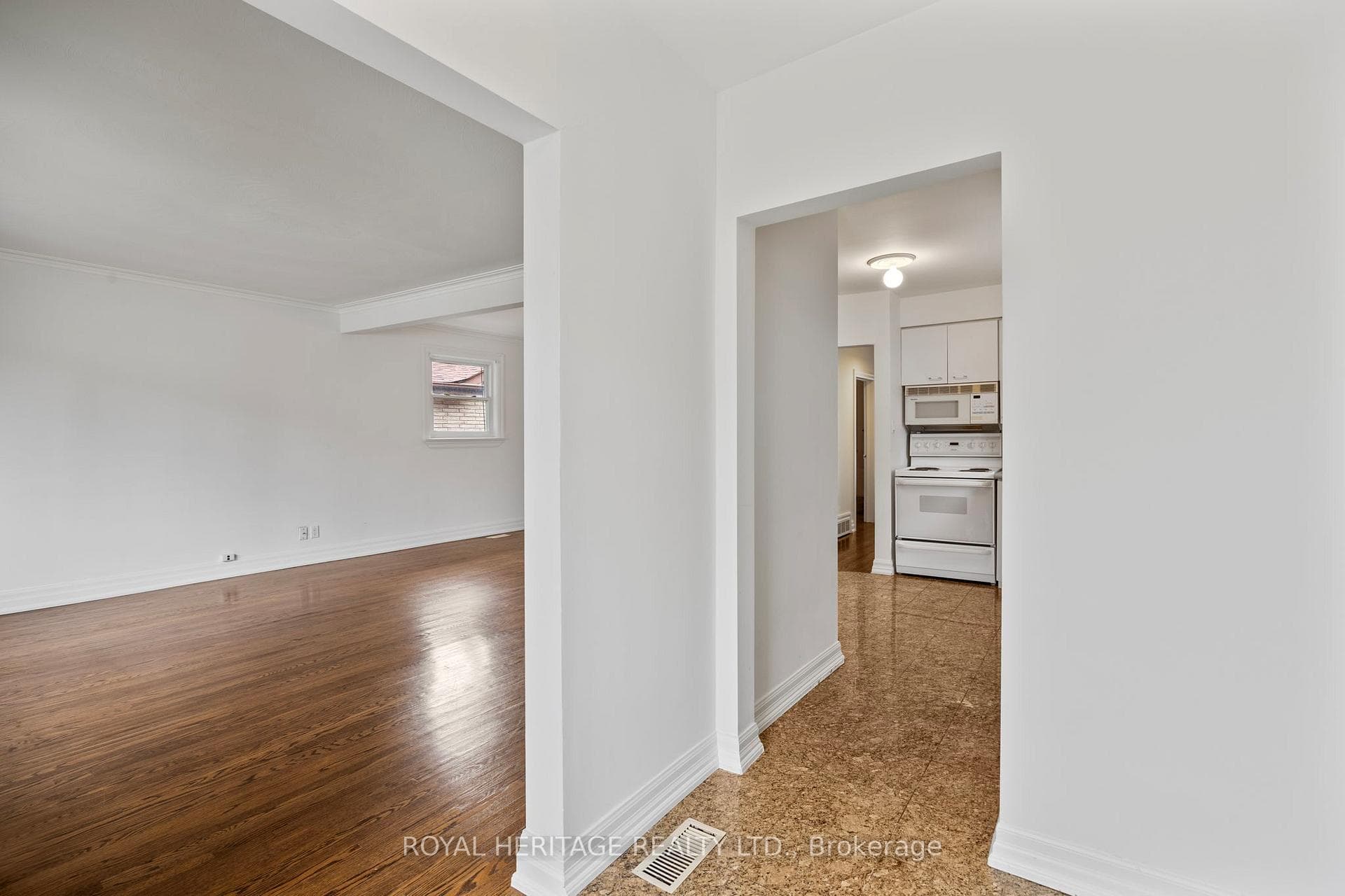 32 Beath Street photo 12