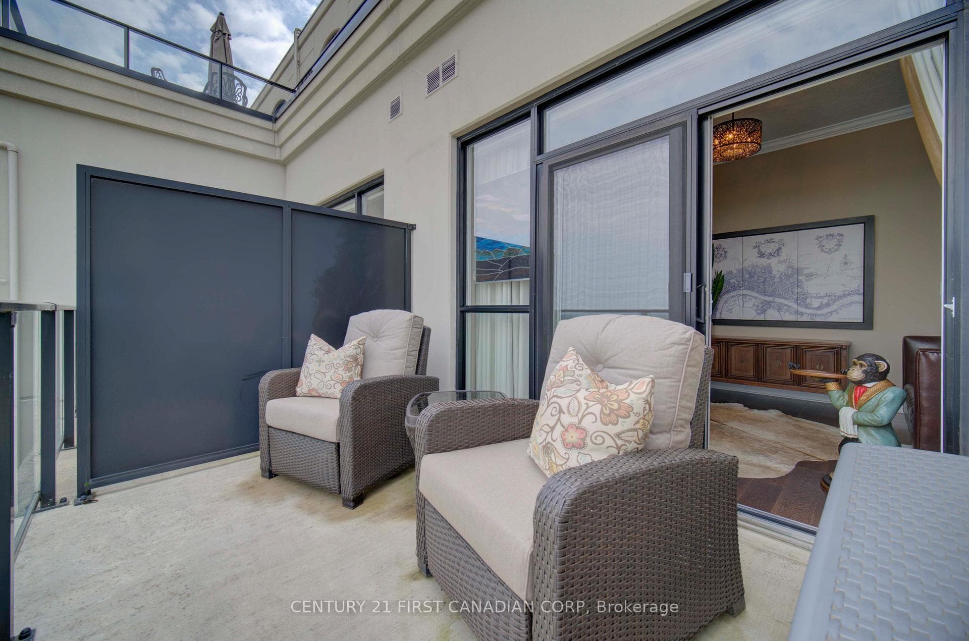 240 Villagewalk Boulevard Unit 1306 photo 19
