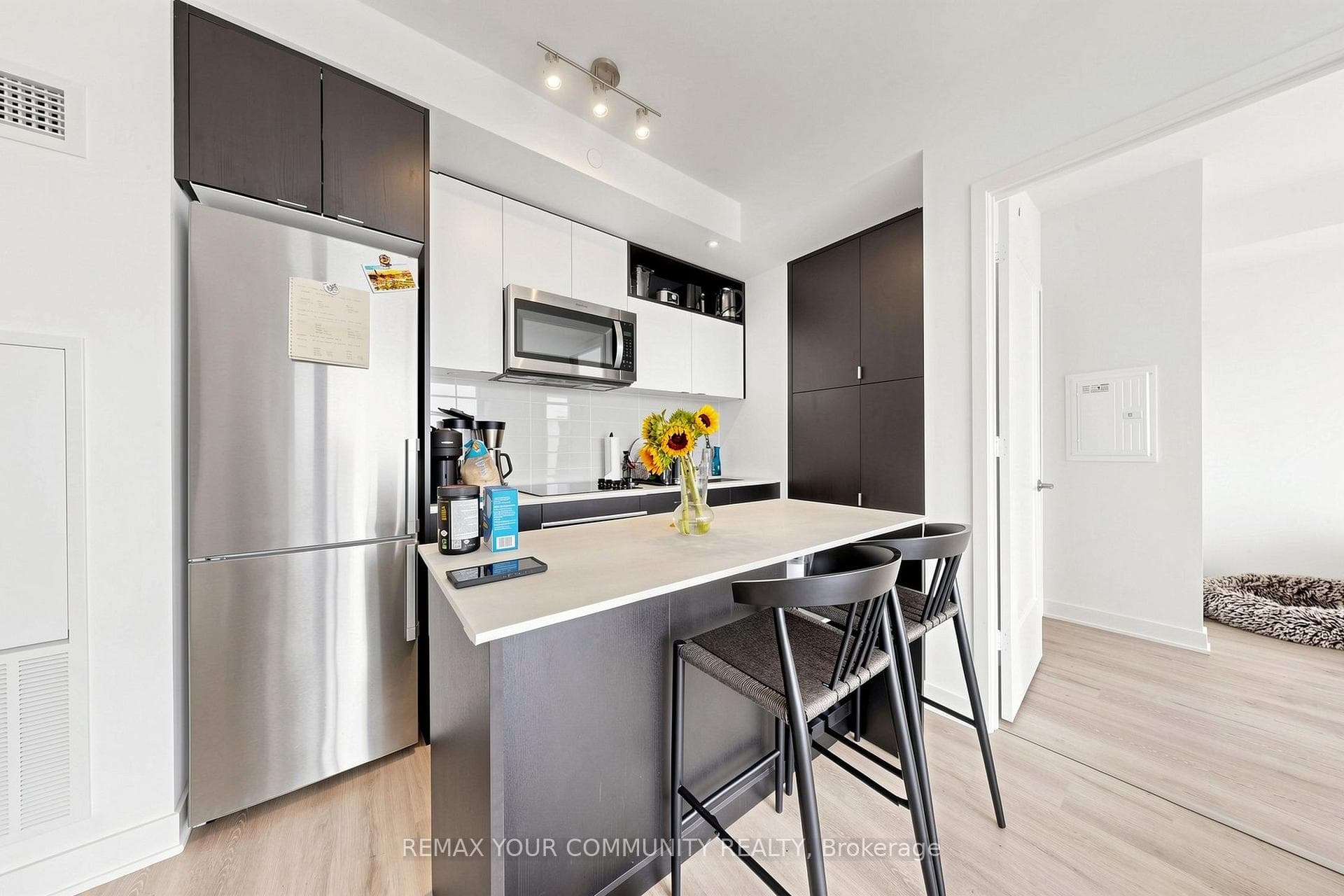 70 Princess Street Unit 2404 photo 9