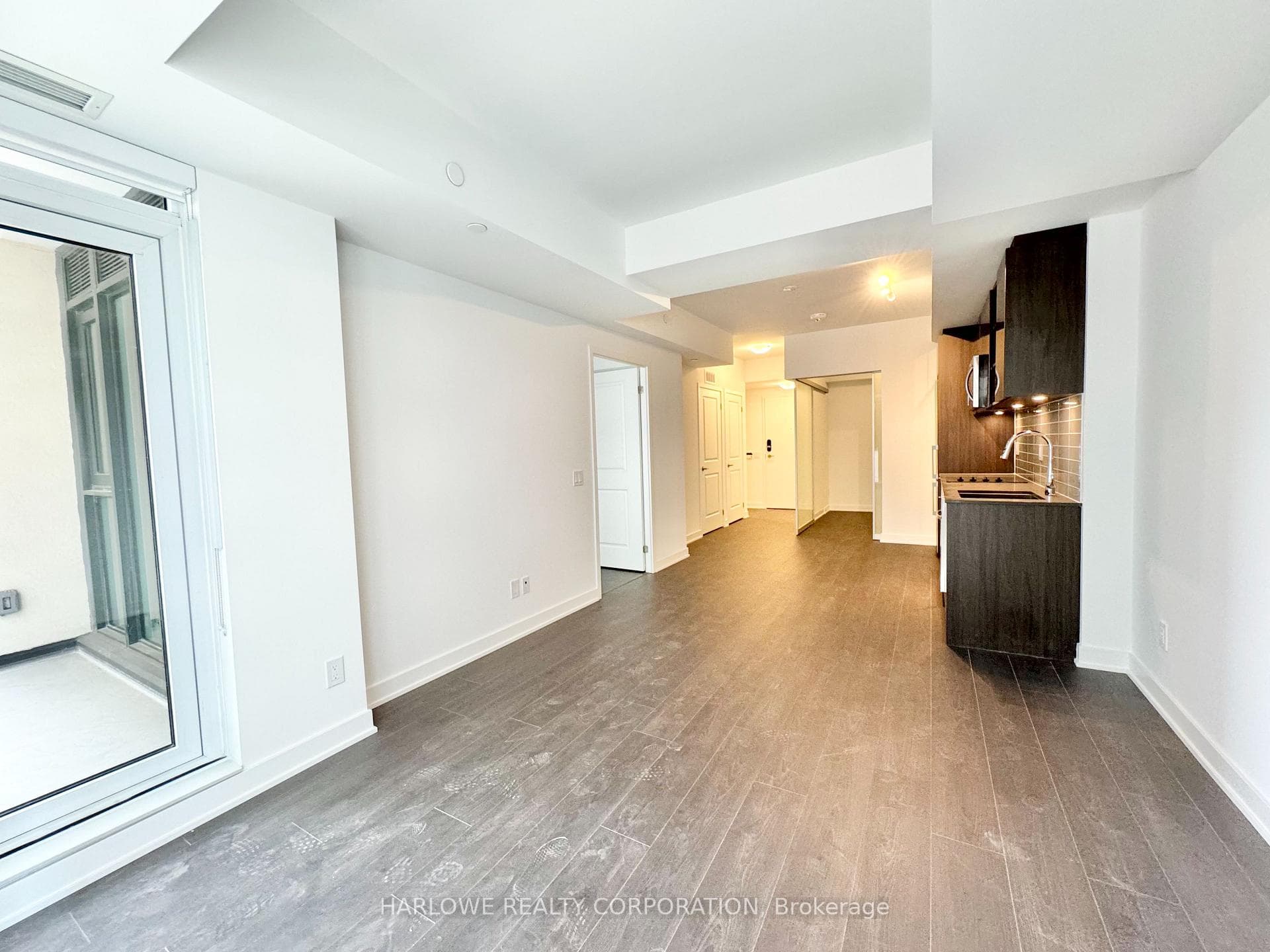543 Richmond Street Unit 737 photo 2