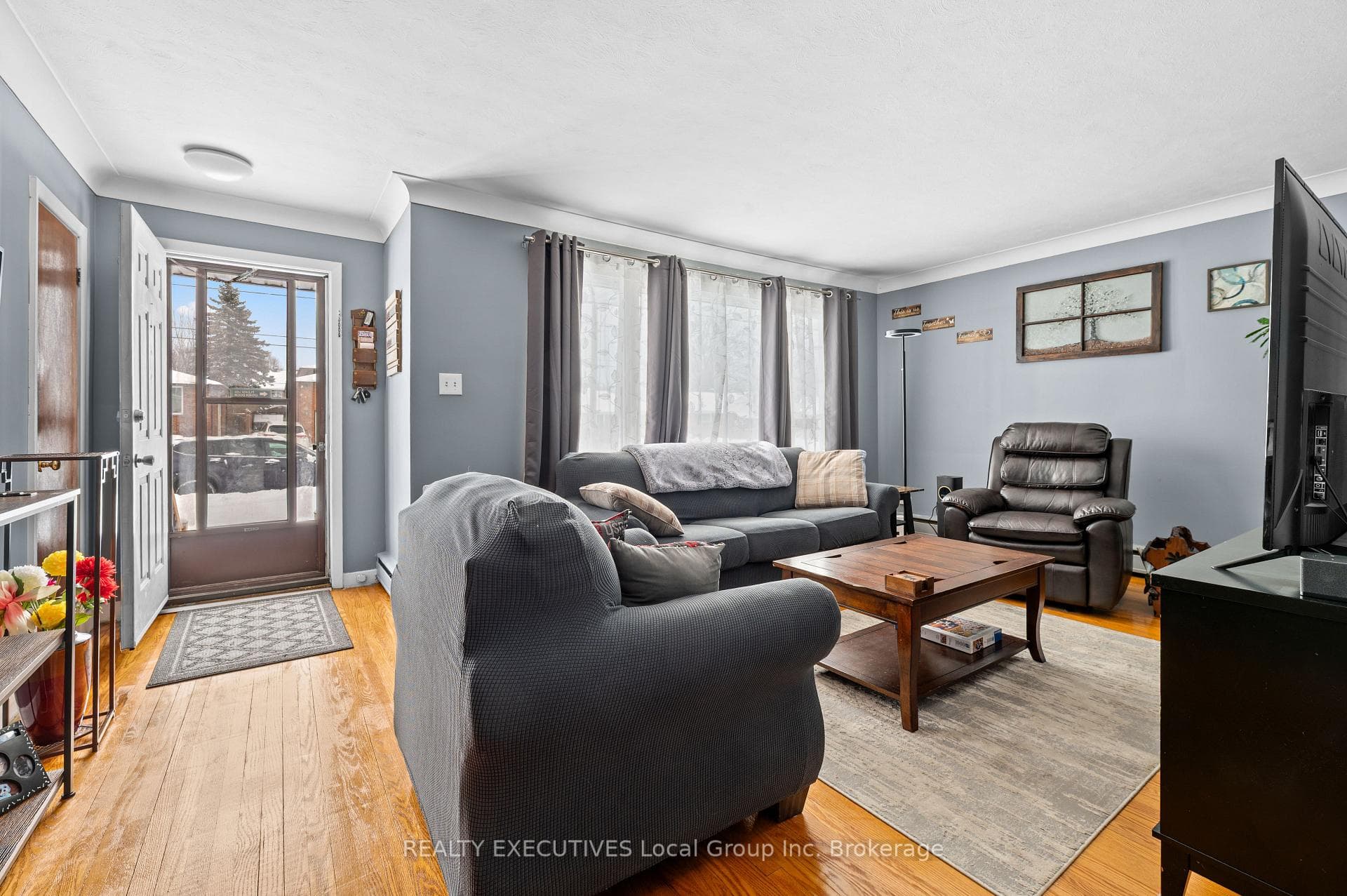 457 PRINCESS Street photo 6