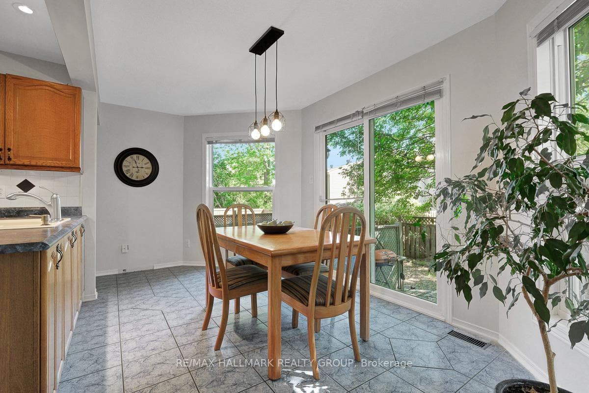 126 Dossetter Way photo 16