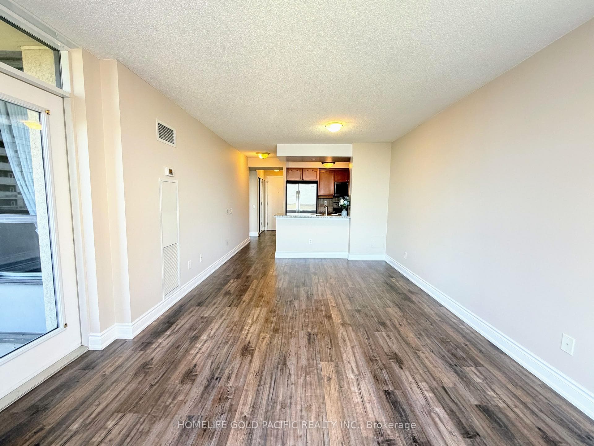 10 Northtown Way Unit 1002 photo 5