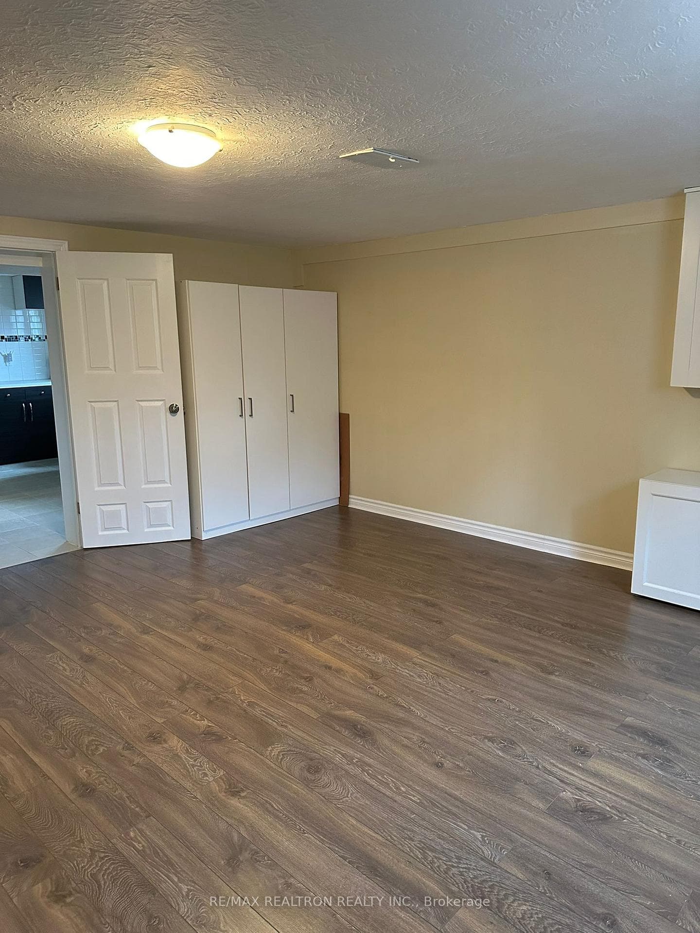 257 Betty Ann Drive photo 13