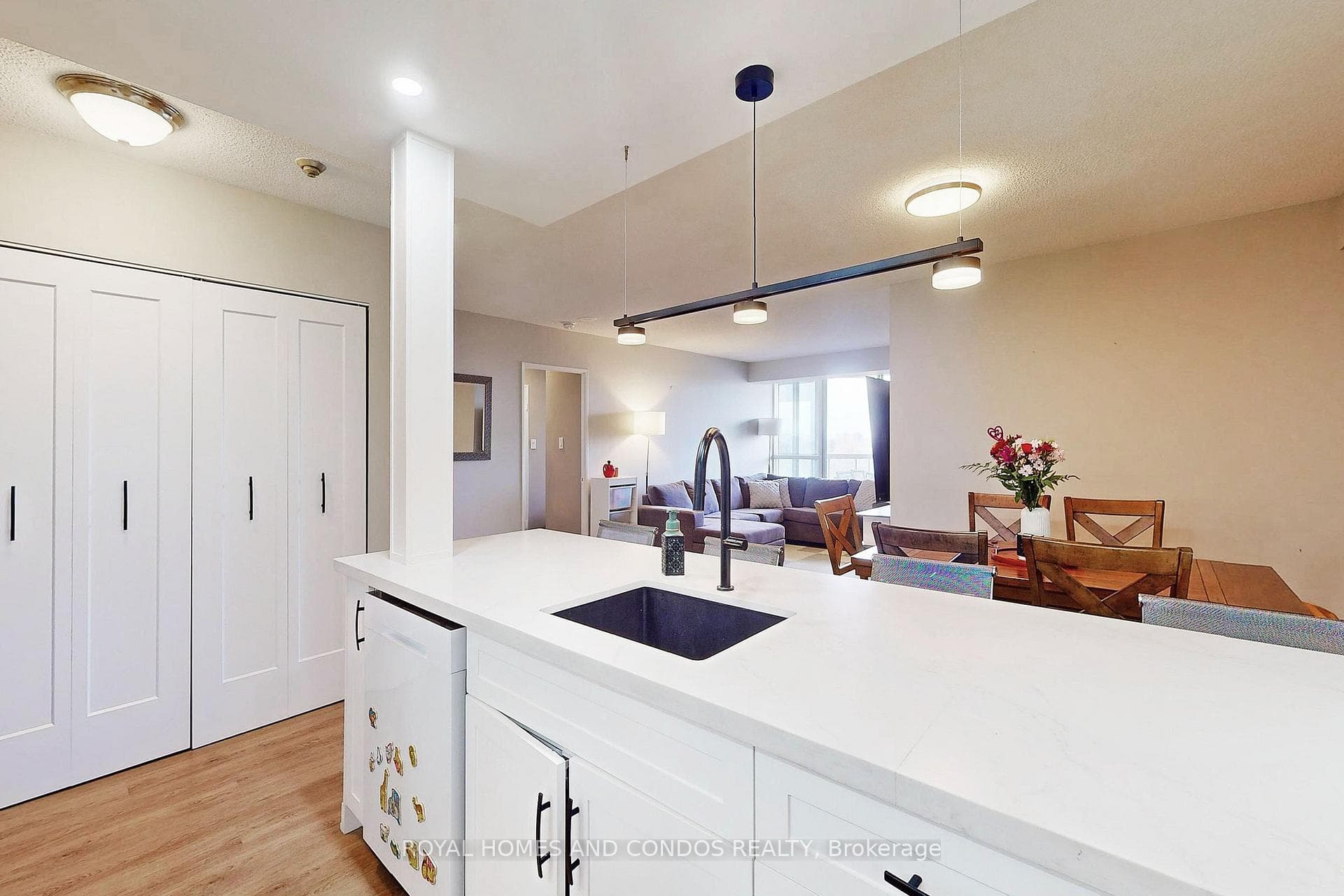 10 Guildwood Parkway Unit 931 photo 16