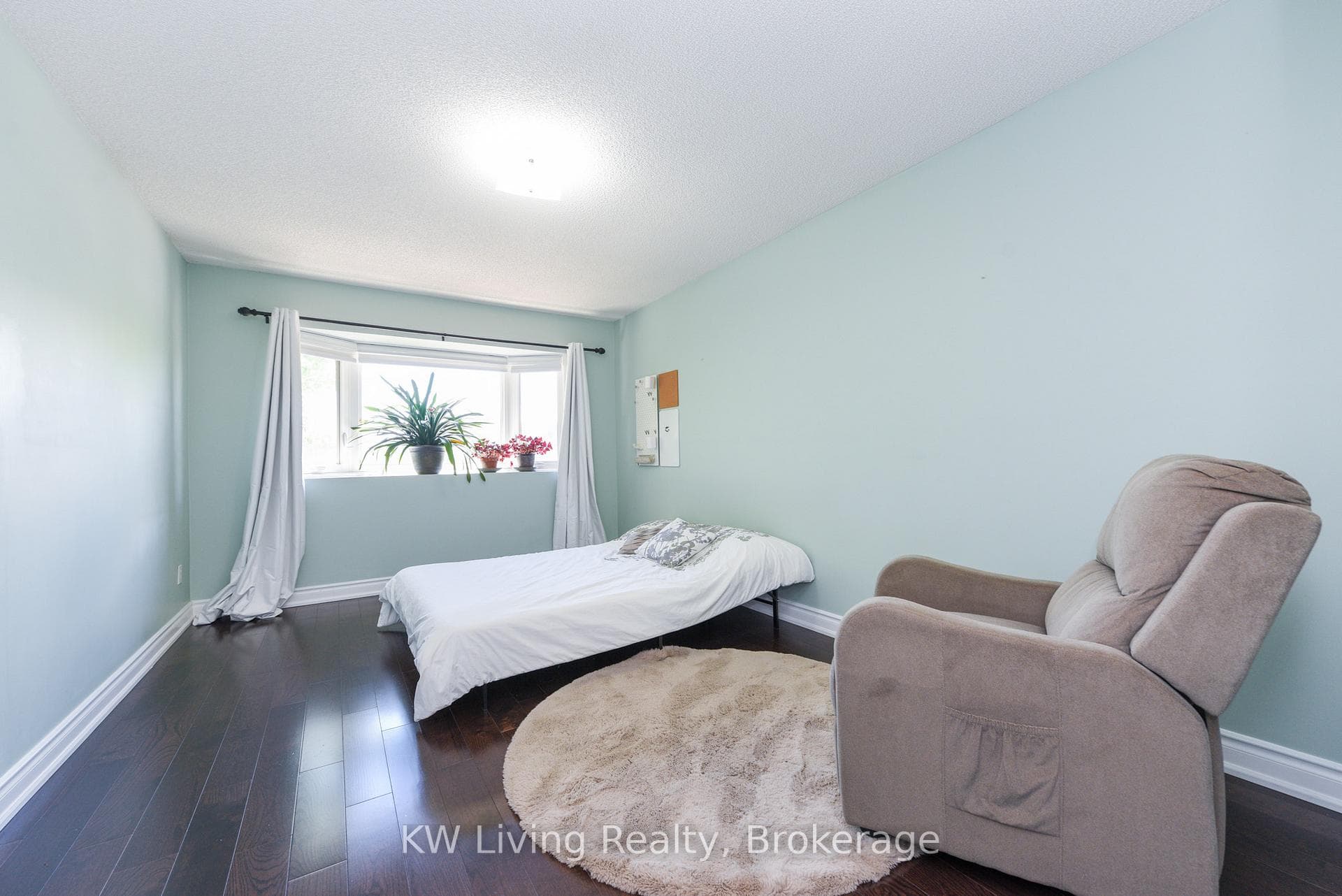 5055 Moulin Rouge Crescent photo 26