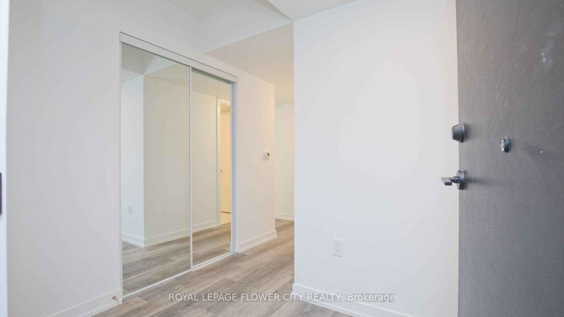 556 Marlee Avenue Unit 505 photo 9