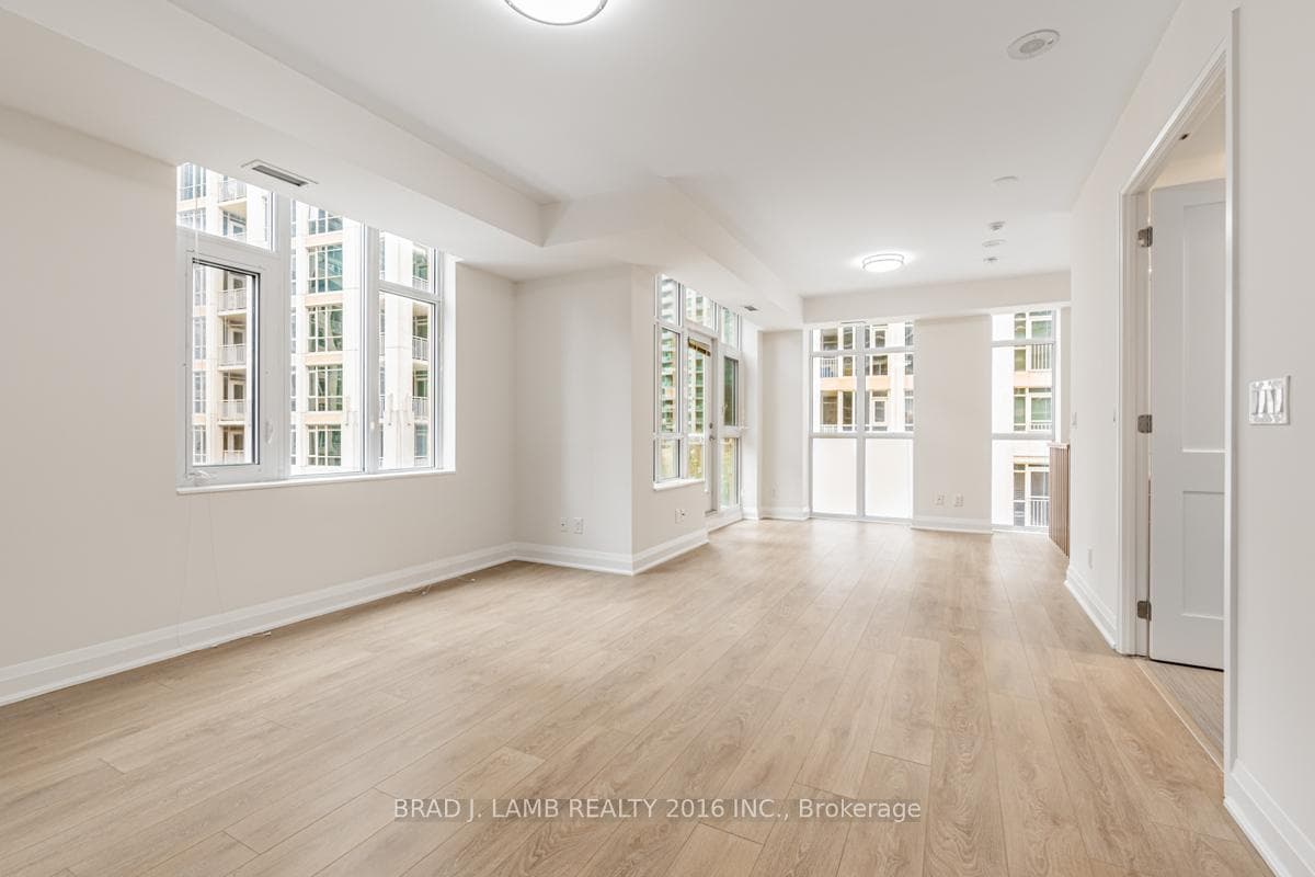 86 Sloping Sky Mews Unit TH #6 photo 1