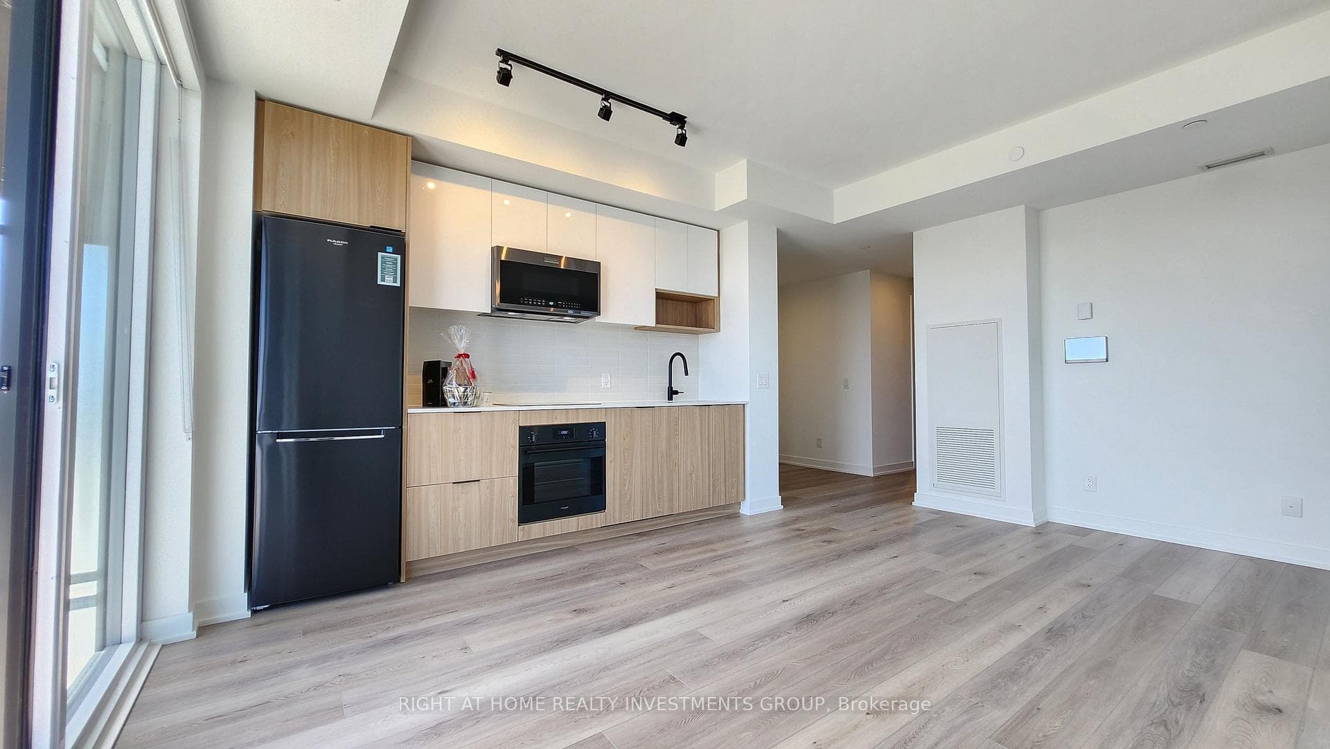 5 Defries Street Unit 3002 photo 11