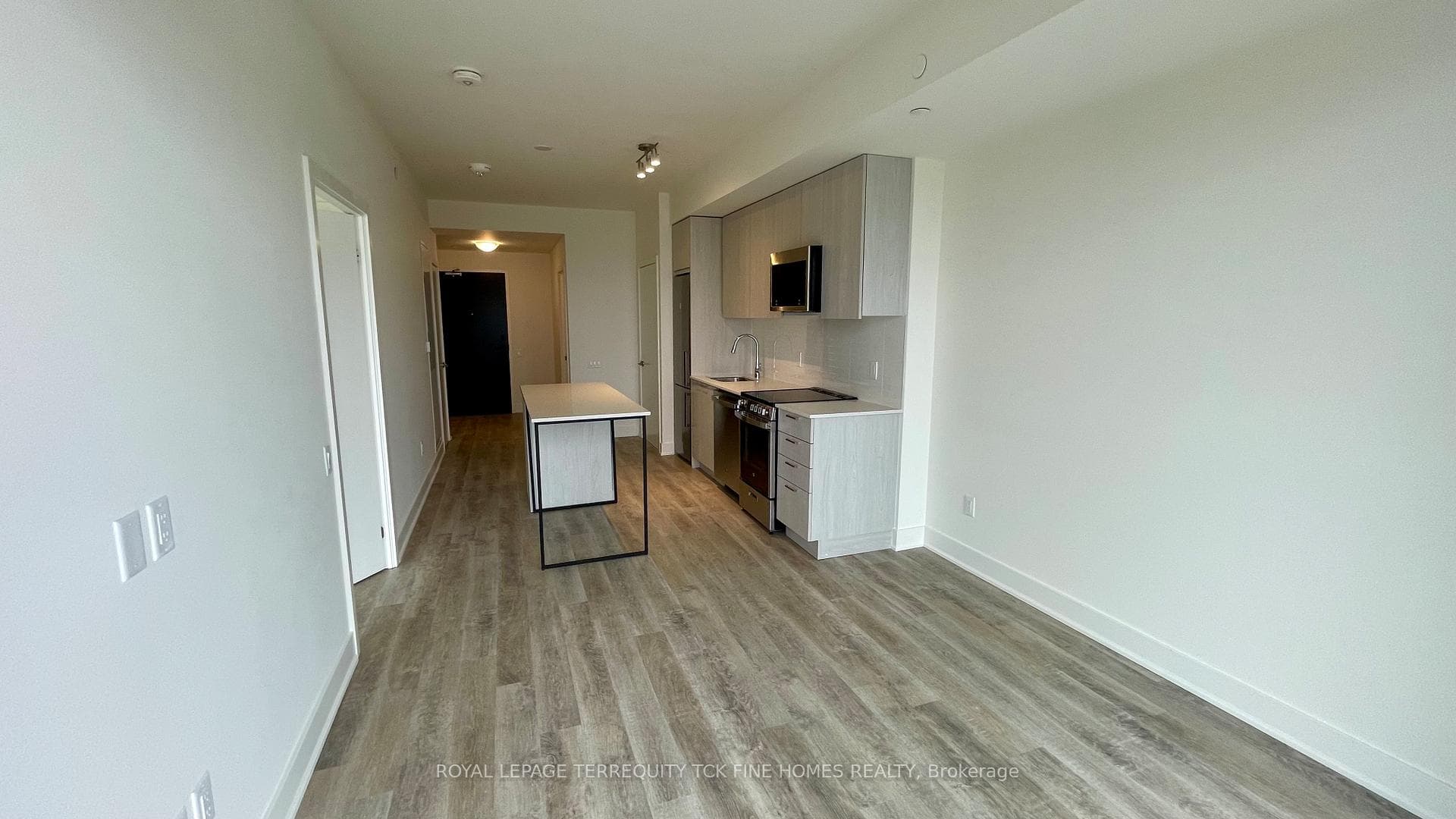 185 Deerfield Road Unit 706 photo 12
