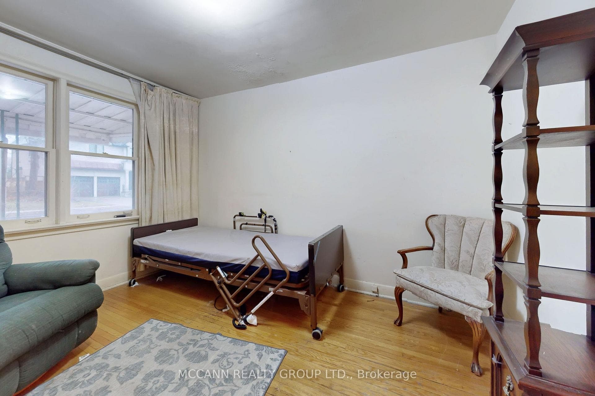 143 Horsham Avenue photo 24