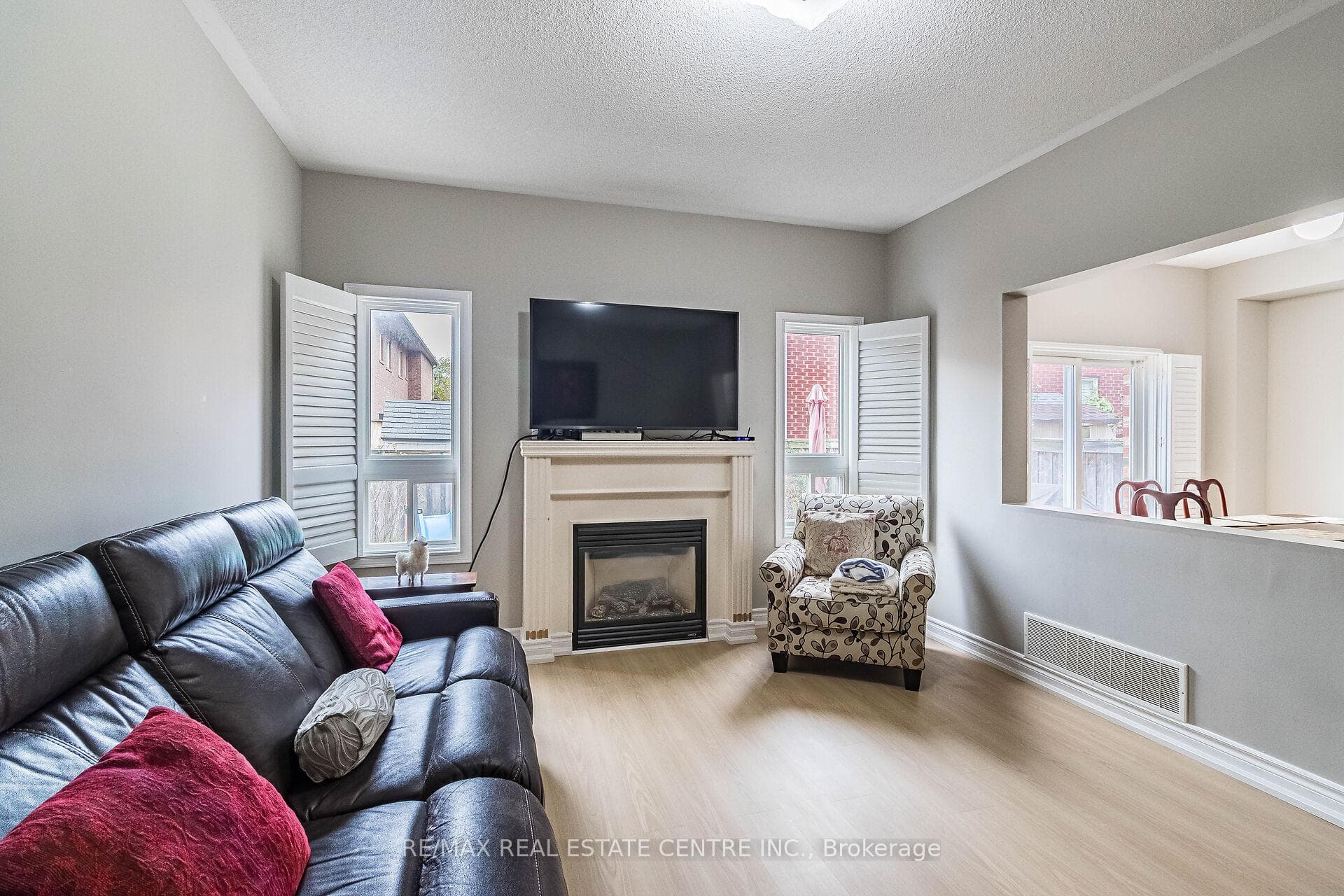455 Orange Walk Crescent photo 15