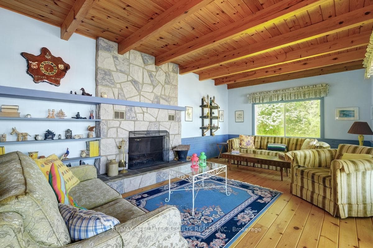 2130 B River Road photo 8