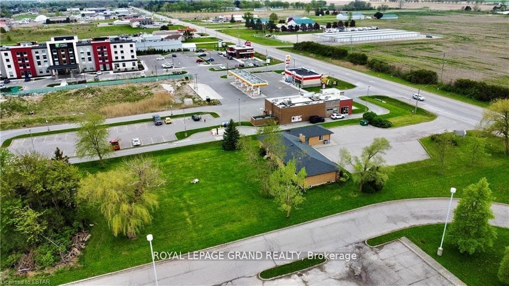 28636 Centre Road photo 8