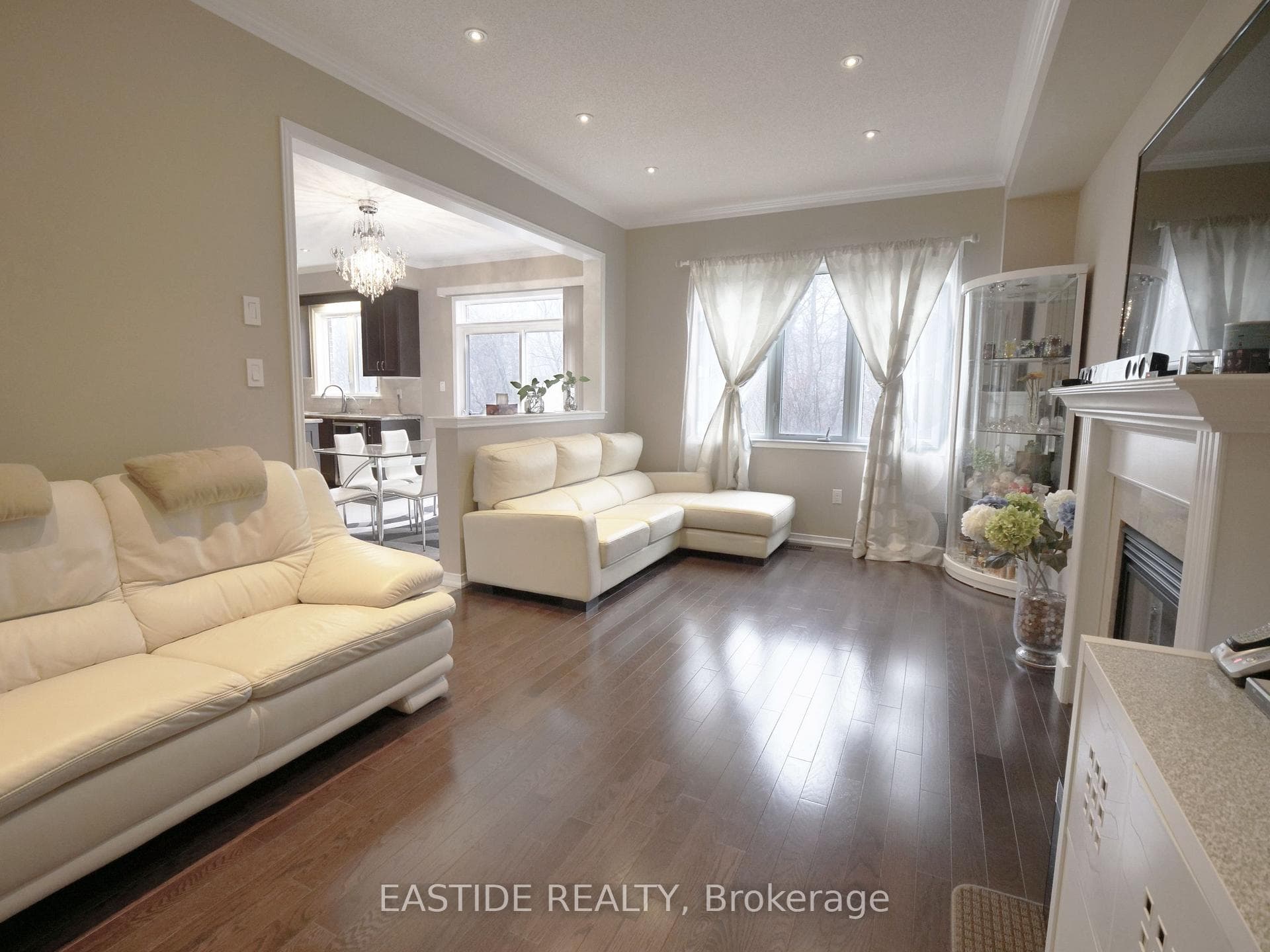 190 Delbert Circle photo 12