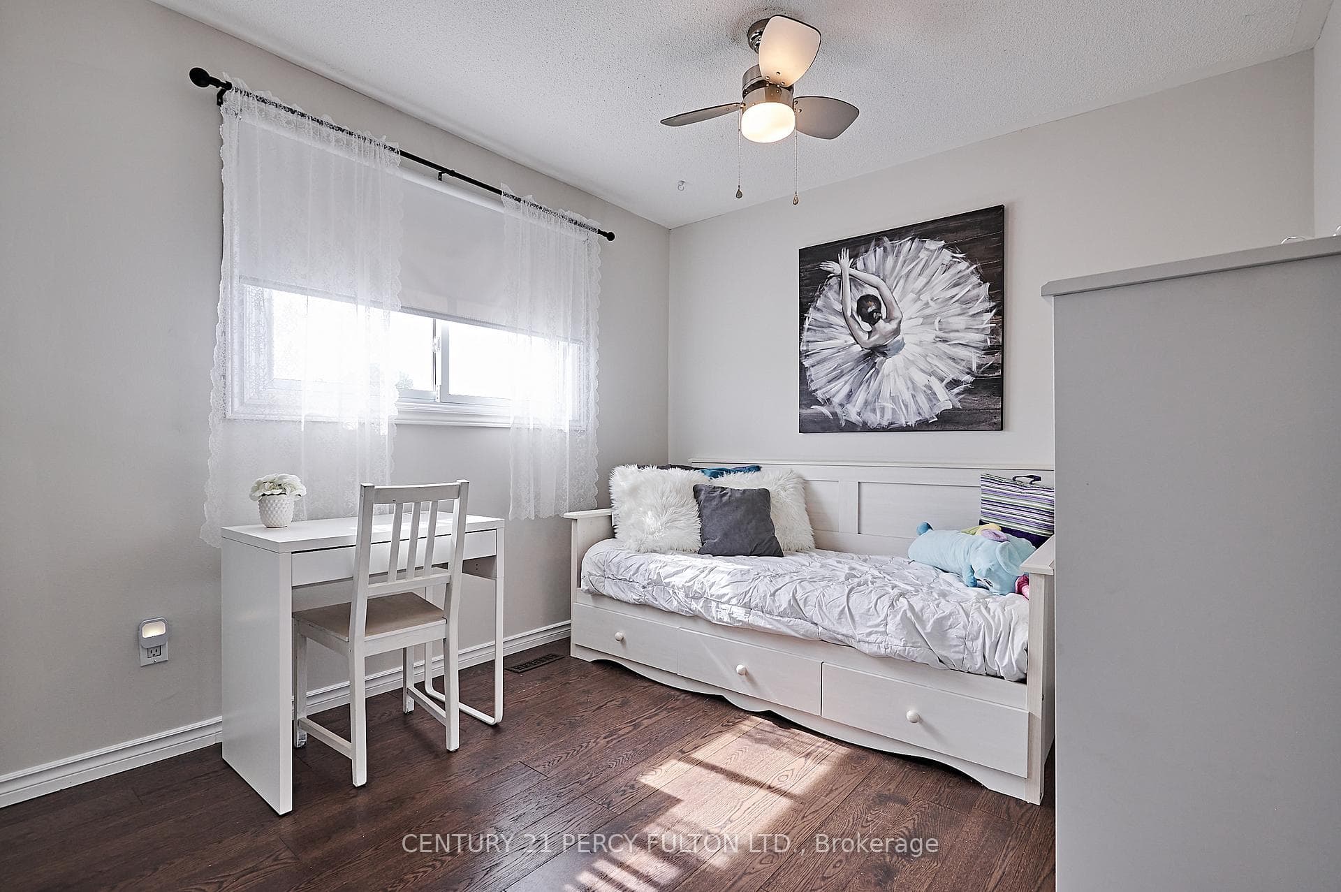 89 Barnes Drive photo 24