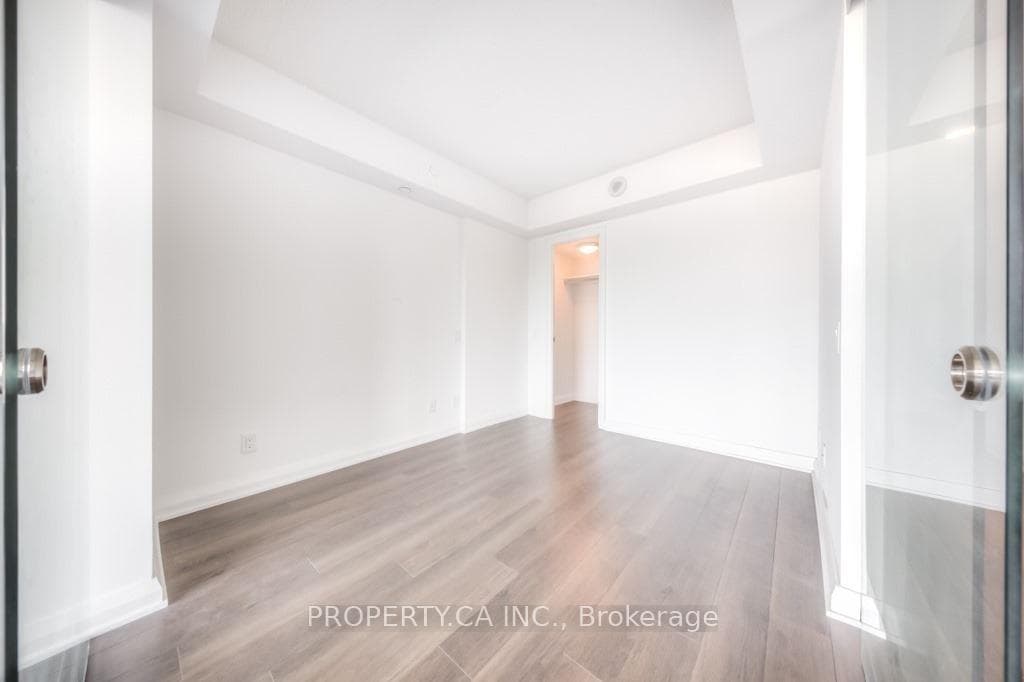 155 Yorkville Avenue Unit 1520 photo 7