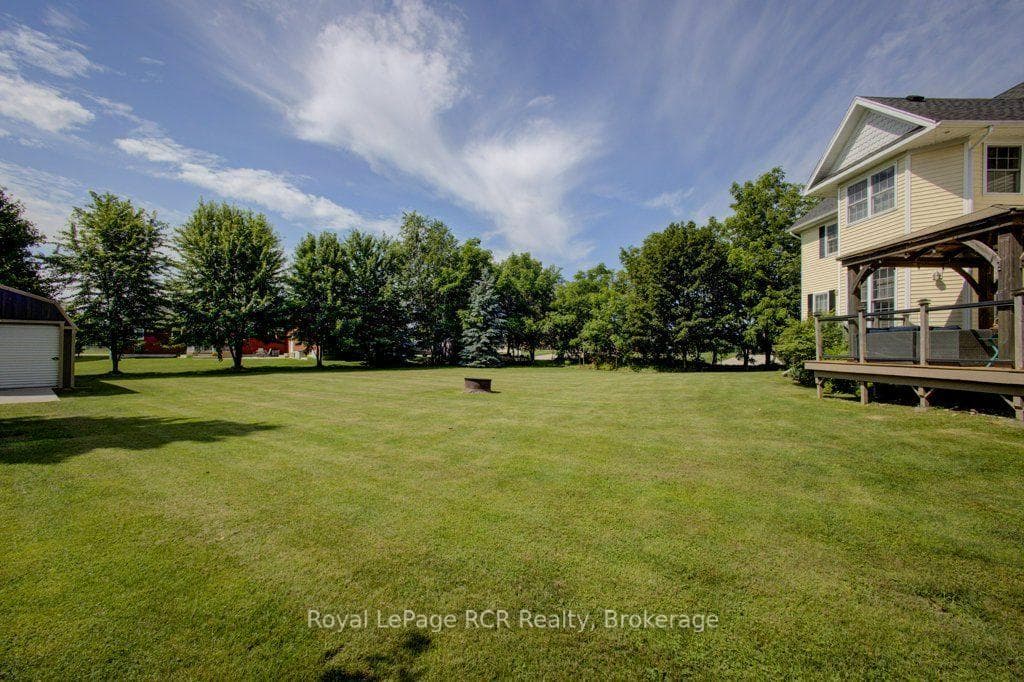 2020 John Street photo 39