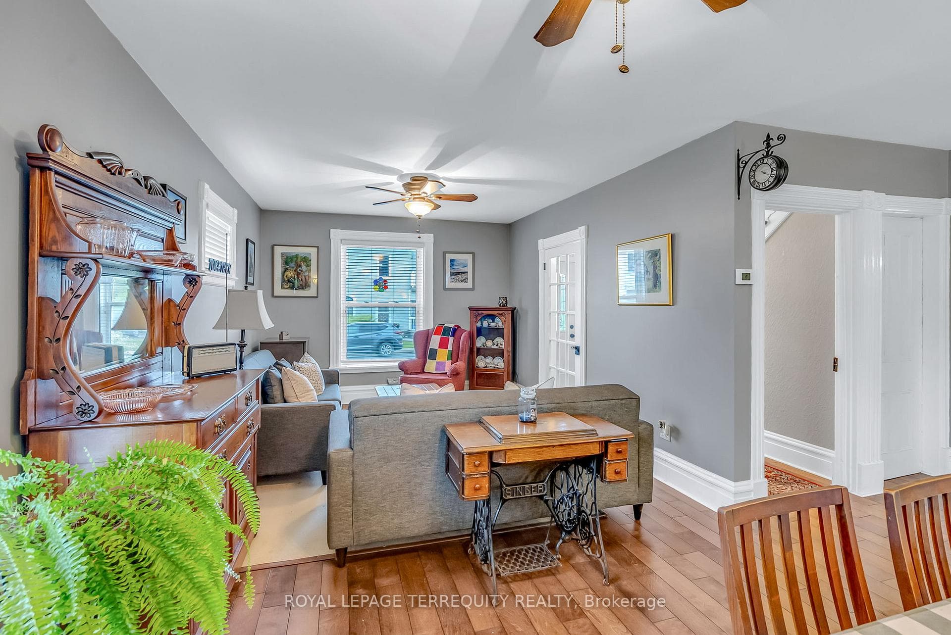 341 Arthur Street photo 16
