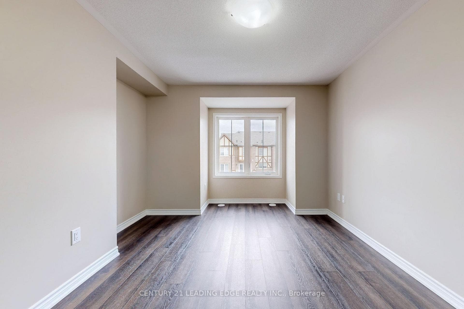 1081 Silk Street photo 26