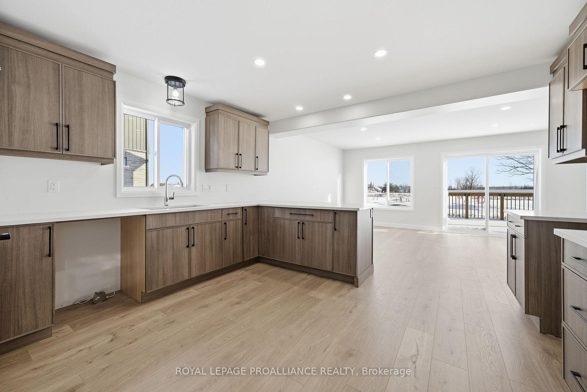 93 Raycroft Drive photo 12