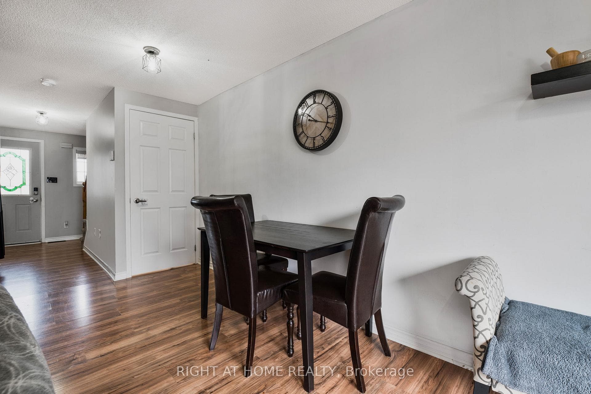 263 DUNSMORE Lane photo 16