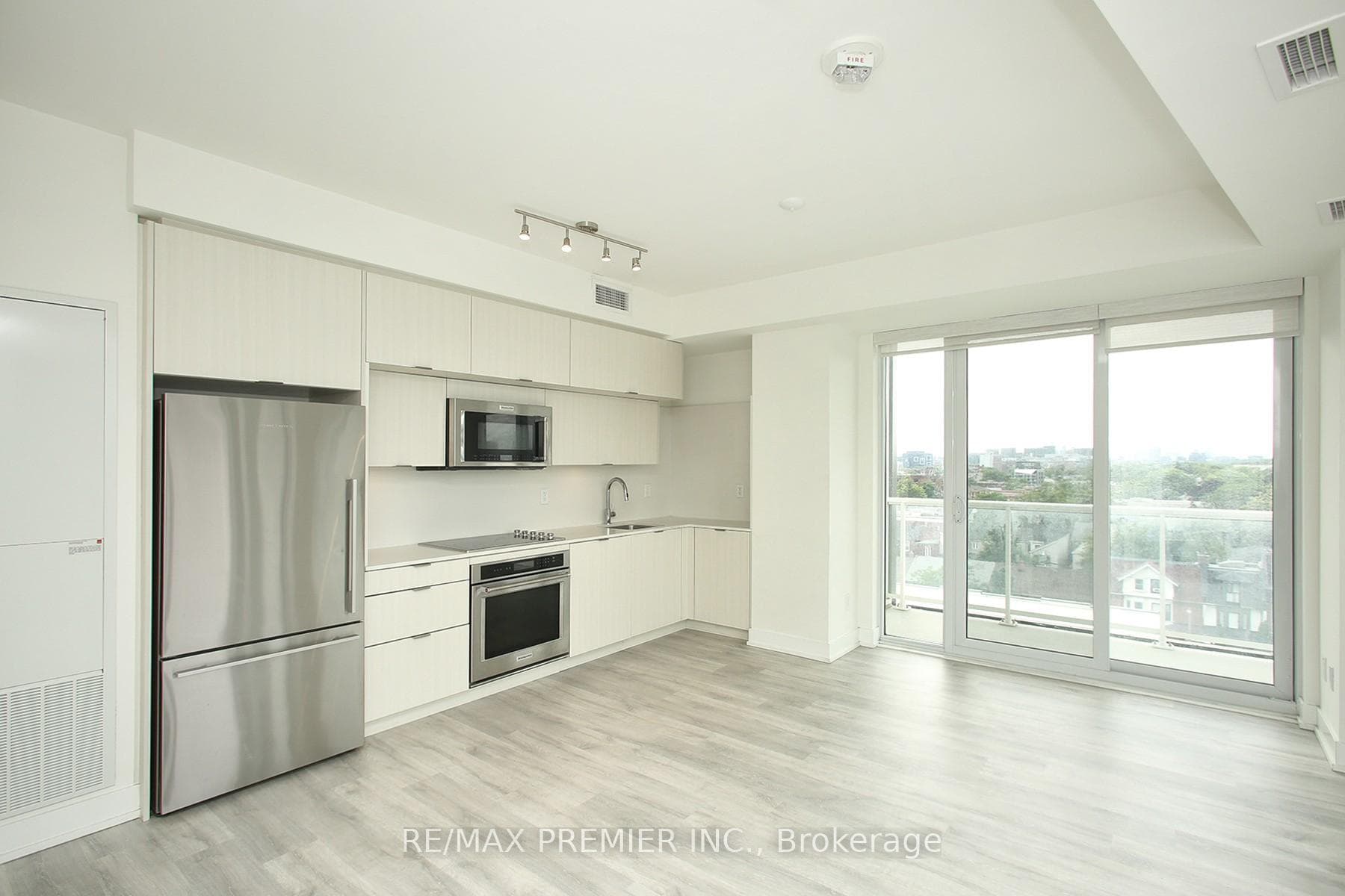 80 Vanauley Street Unit 805 photo 8