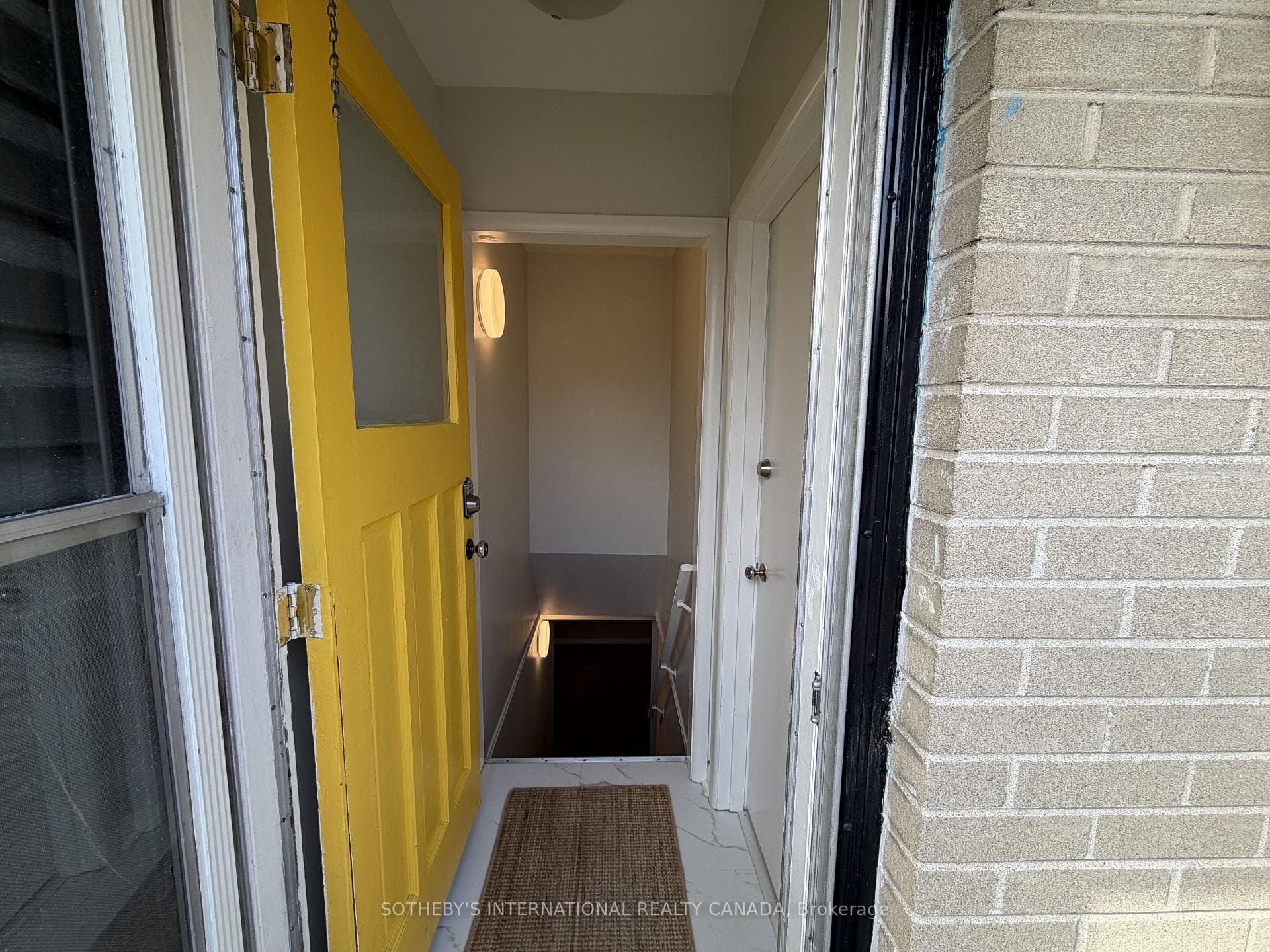243 Bartholomew Street photo 18