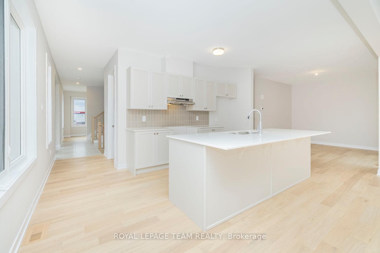 296 SAPLING Grove photo 10