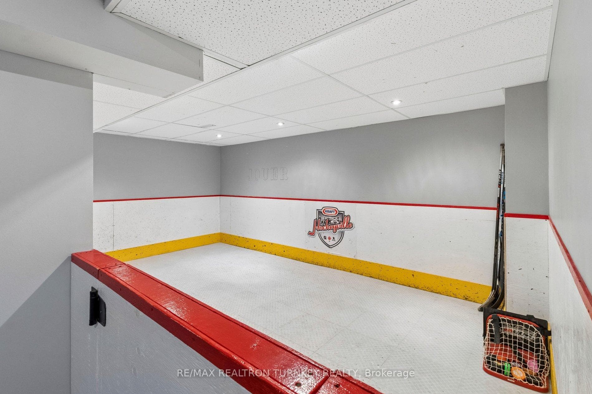 Hockey Practice Room, Matching Laminate Flrs under