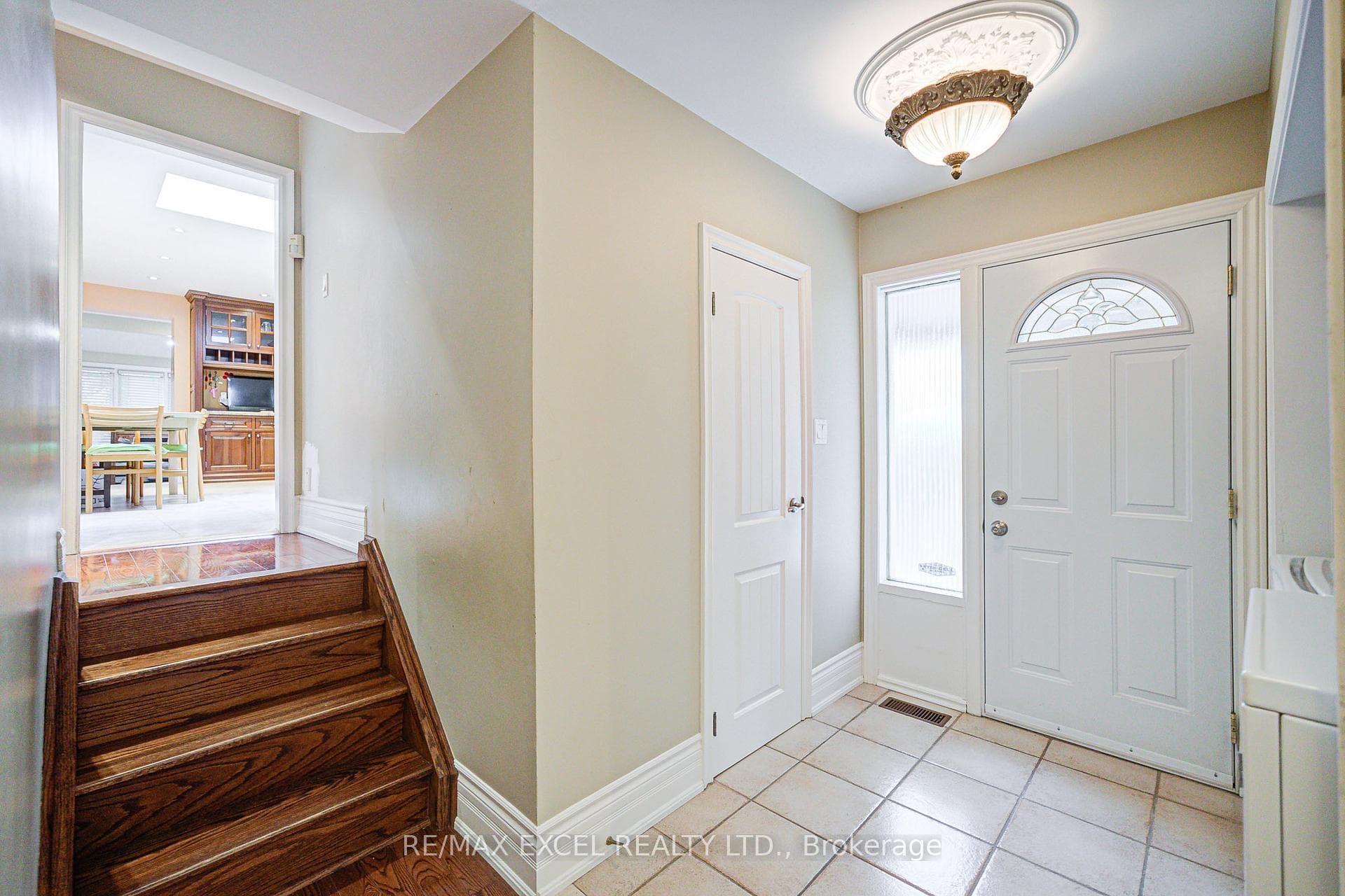 108 Babcombe Drive photo 22