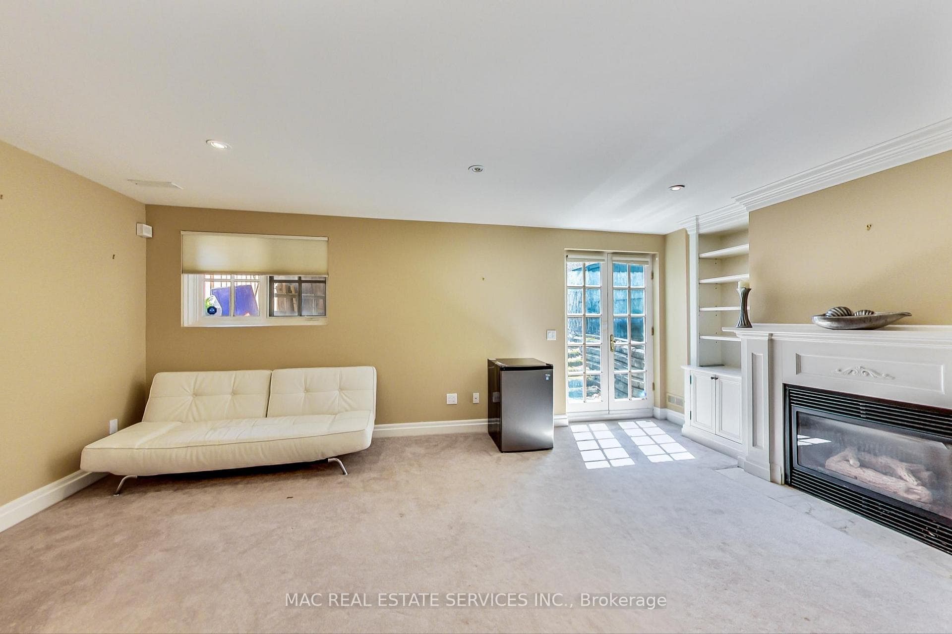 21 Farnham Avenue photo 21