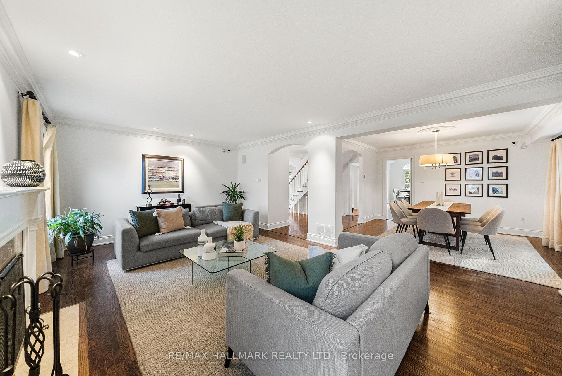 55 Riverside Boulevard photo 19