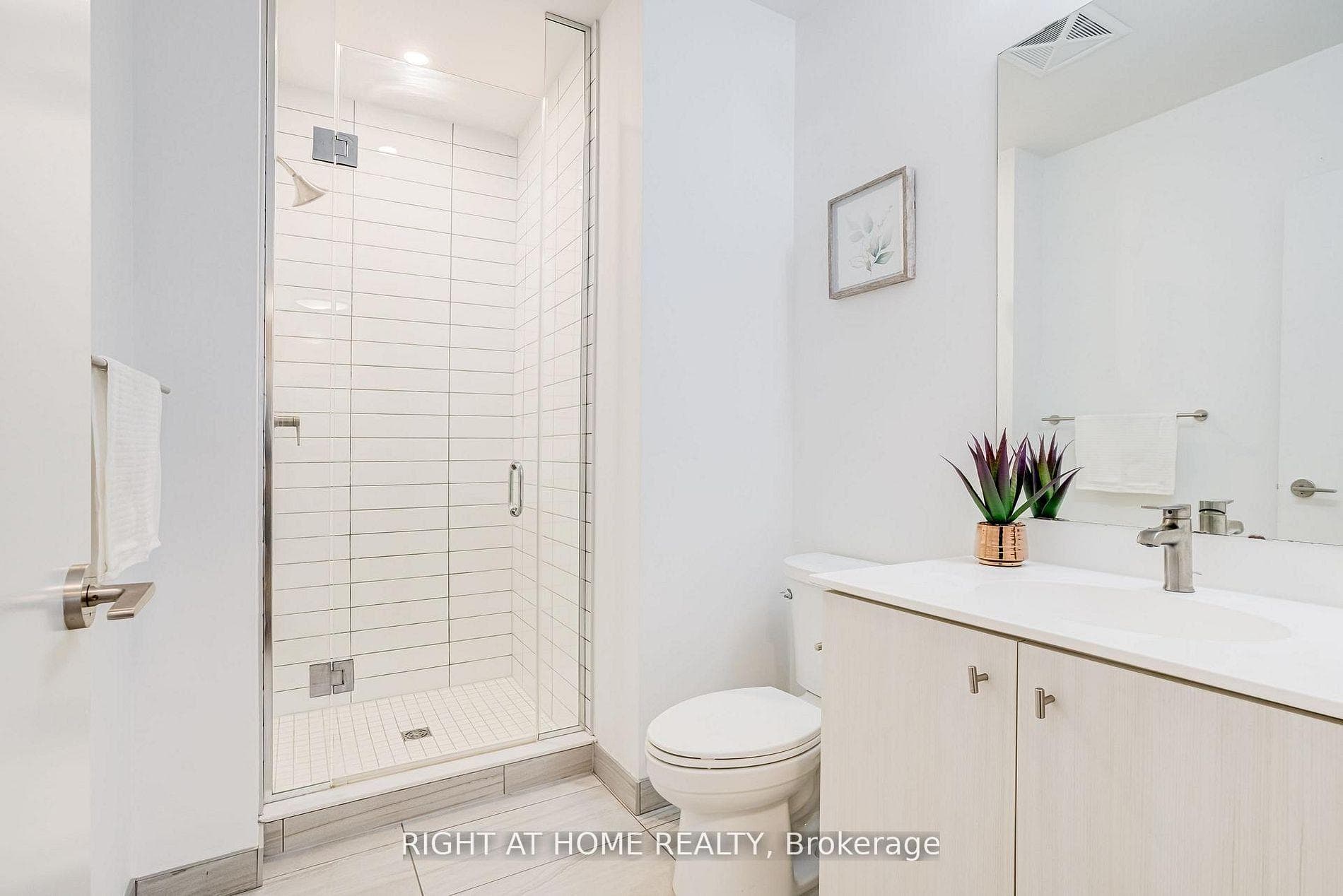 15 Wellington Street Unit 301 photo 8