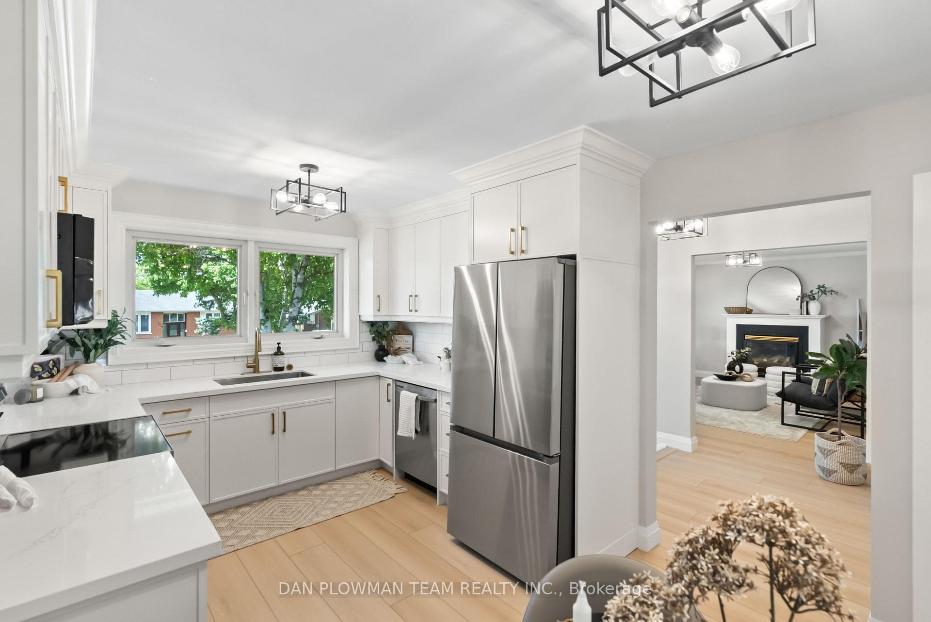 119 Thorncliffe Street photo 11
