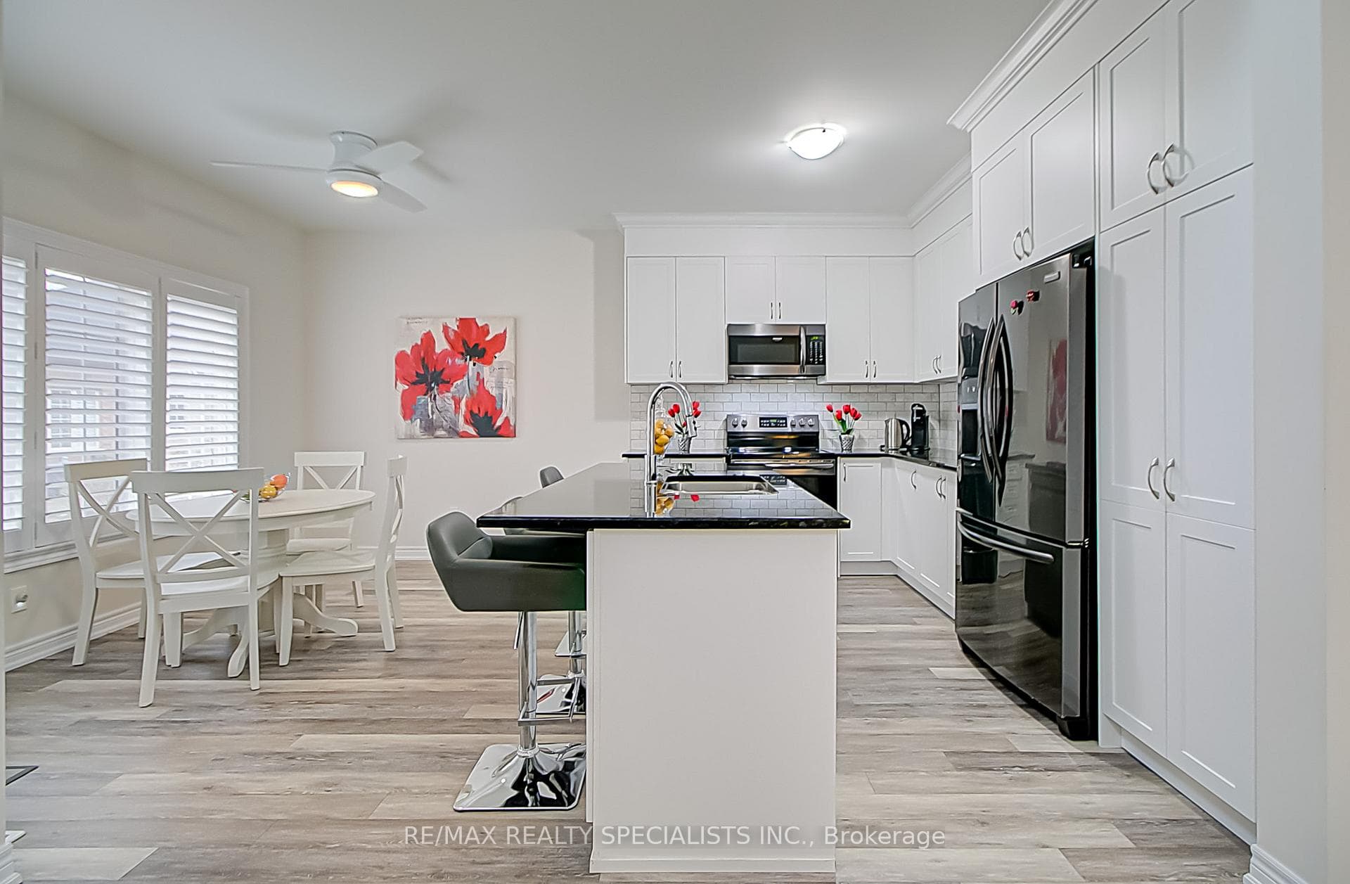 4 Alamode Road photo 10